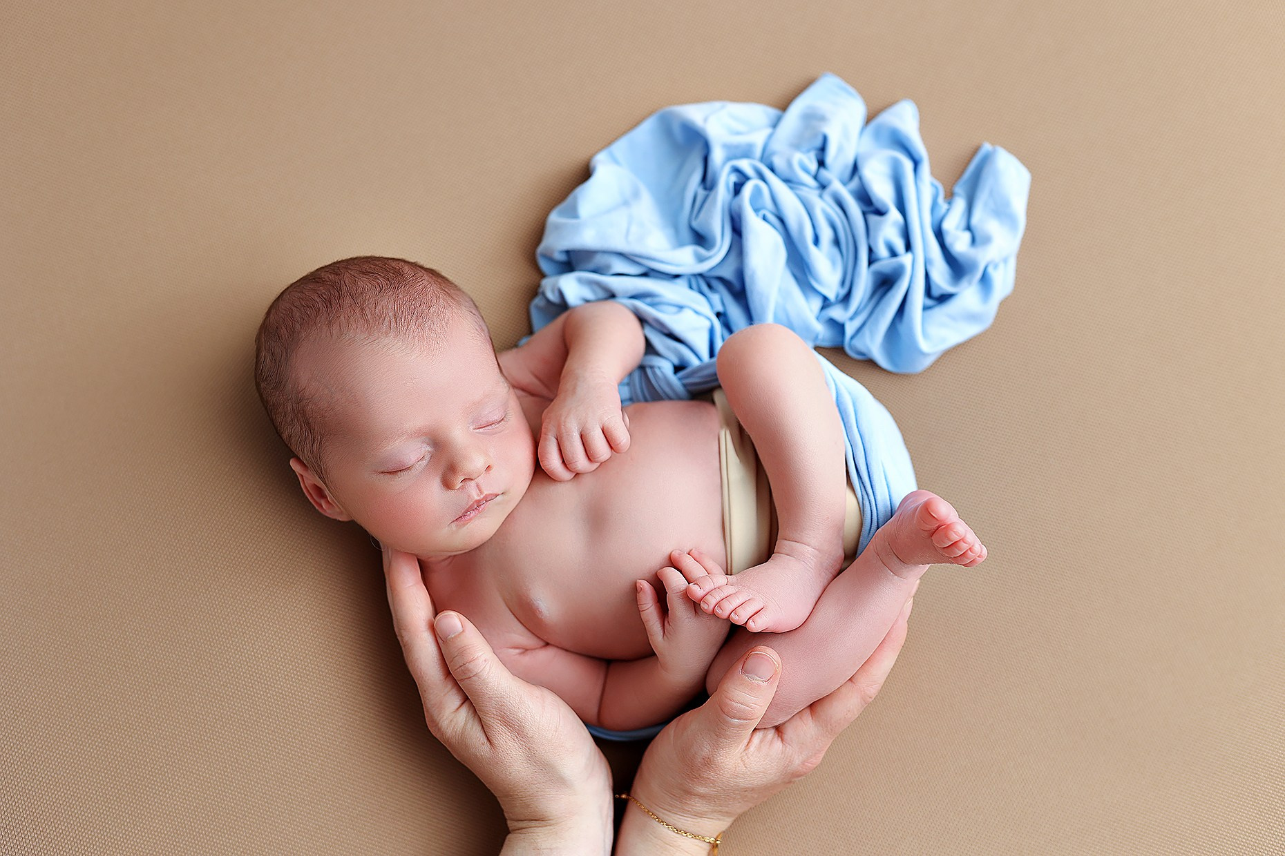 Nueva Sesión Embarazo En Estudio. Fotografía de Eventos, Embarazo y Familiar en Pirineos
