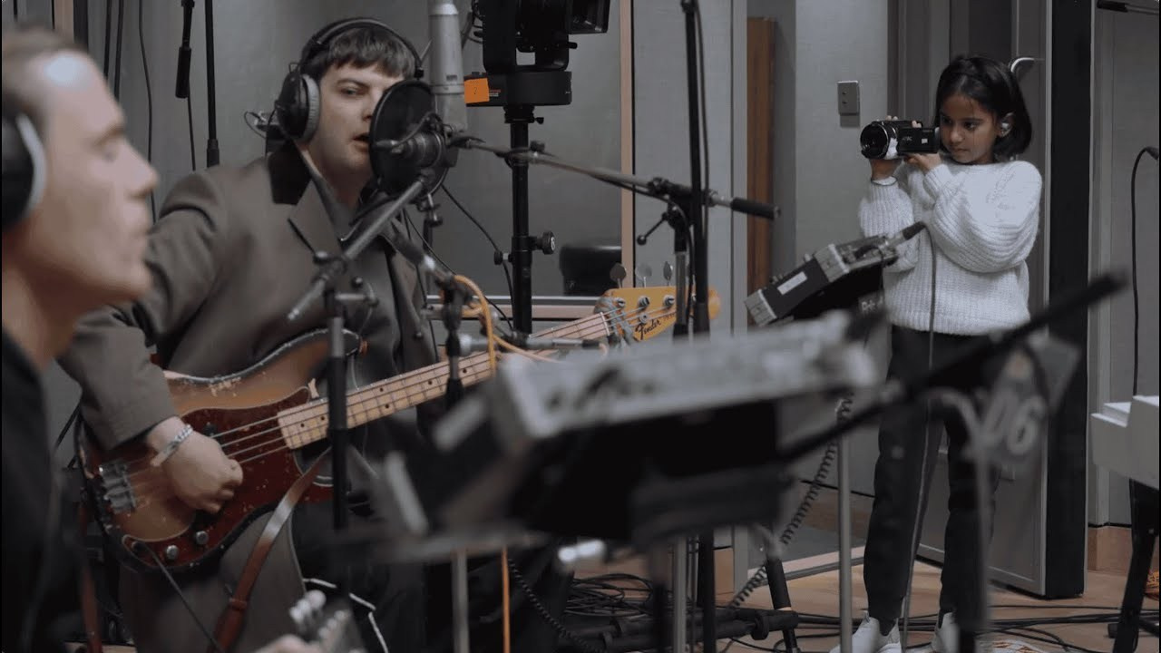 Oasis официально участвуют в благотворительном музыкальном проекте HELP(2) | FOTKAI