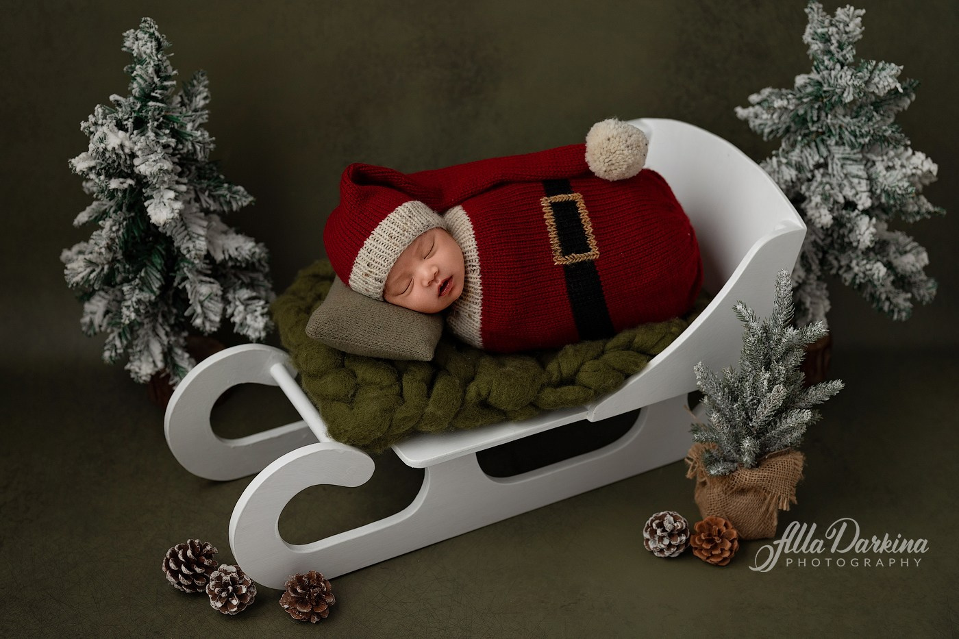 Newborn Photography in Kellyville, Sydney | Beautiful Family & Generational Portraits