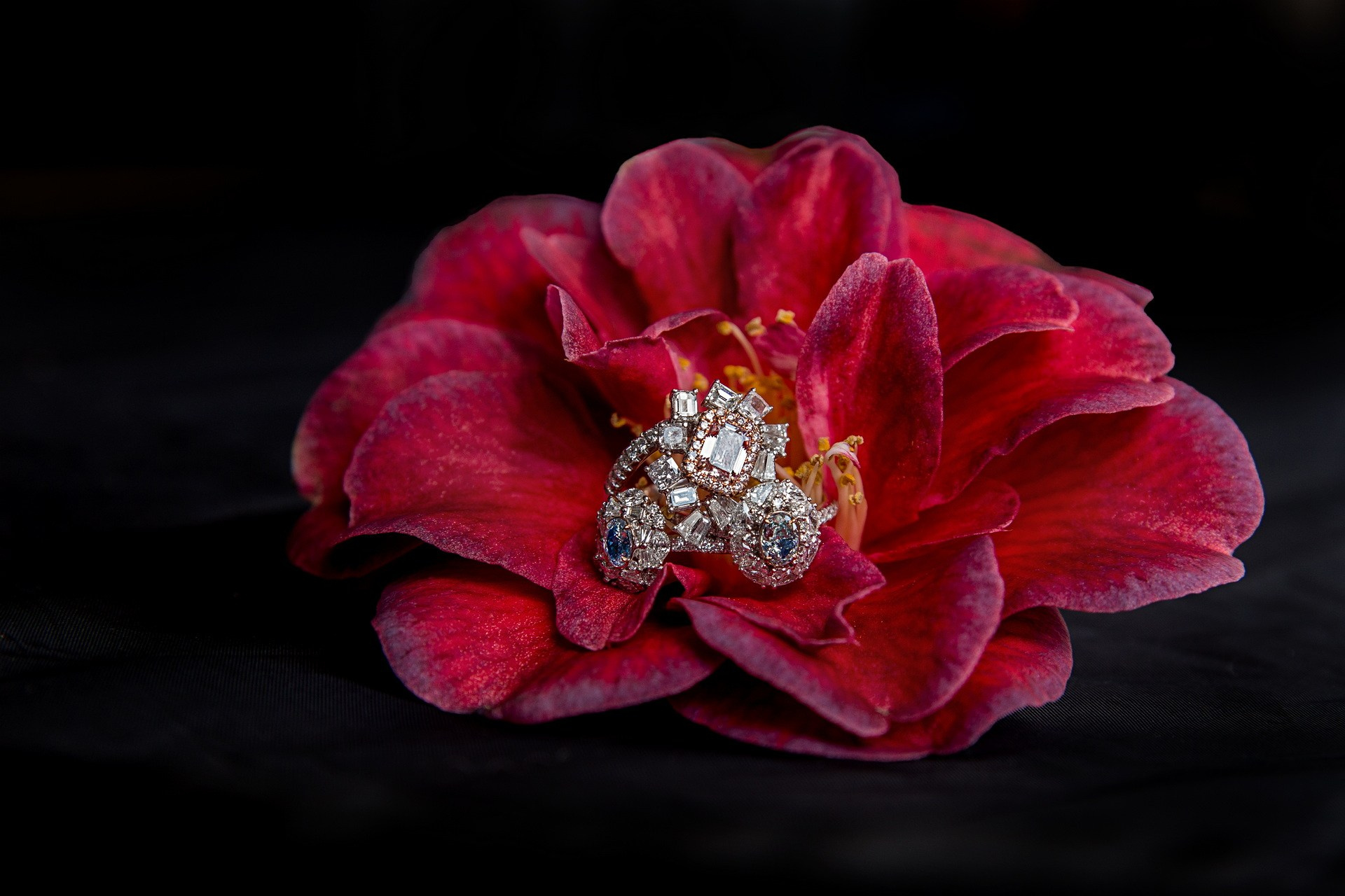 CUSTOM MADE Jewelry by Yoka Iizuka. YOKA IIZUKA | State-of-the-Art Jewelry Masterpieces