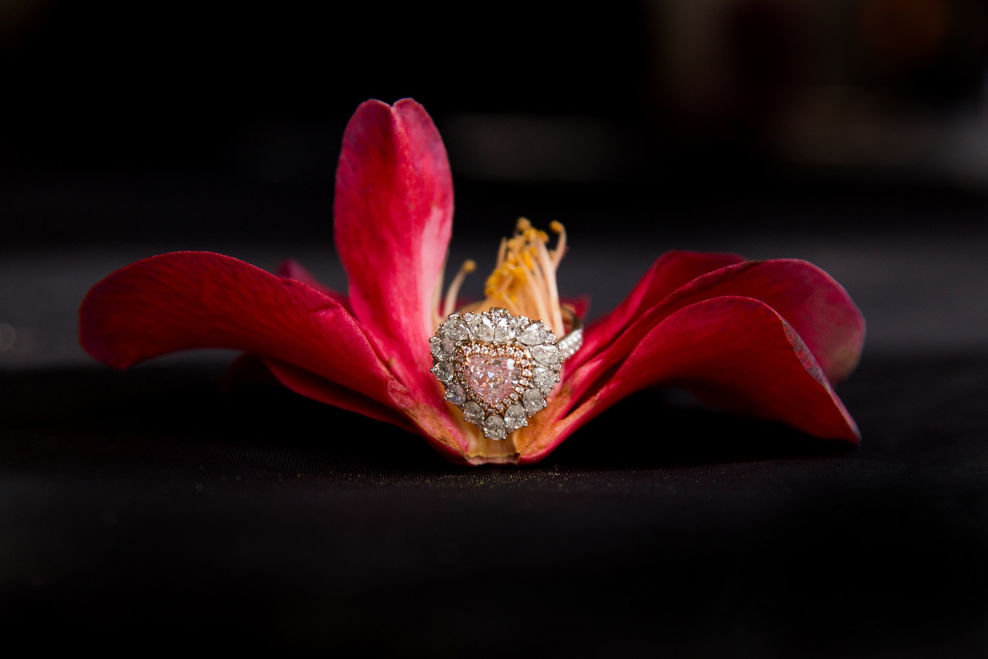 CUSTOM MADE Jewelry by Yoka Iizuka. YOKA IIZUKA | State-of-the-Art Jewelry Masterpieces