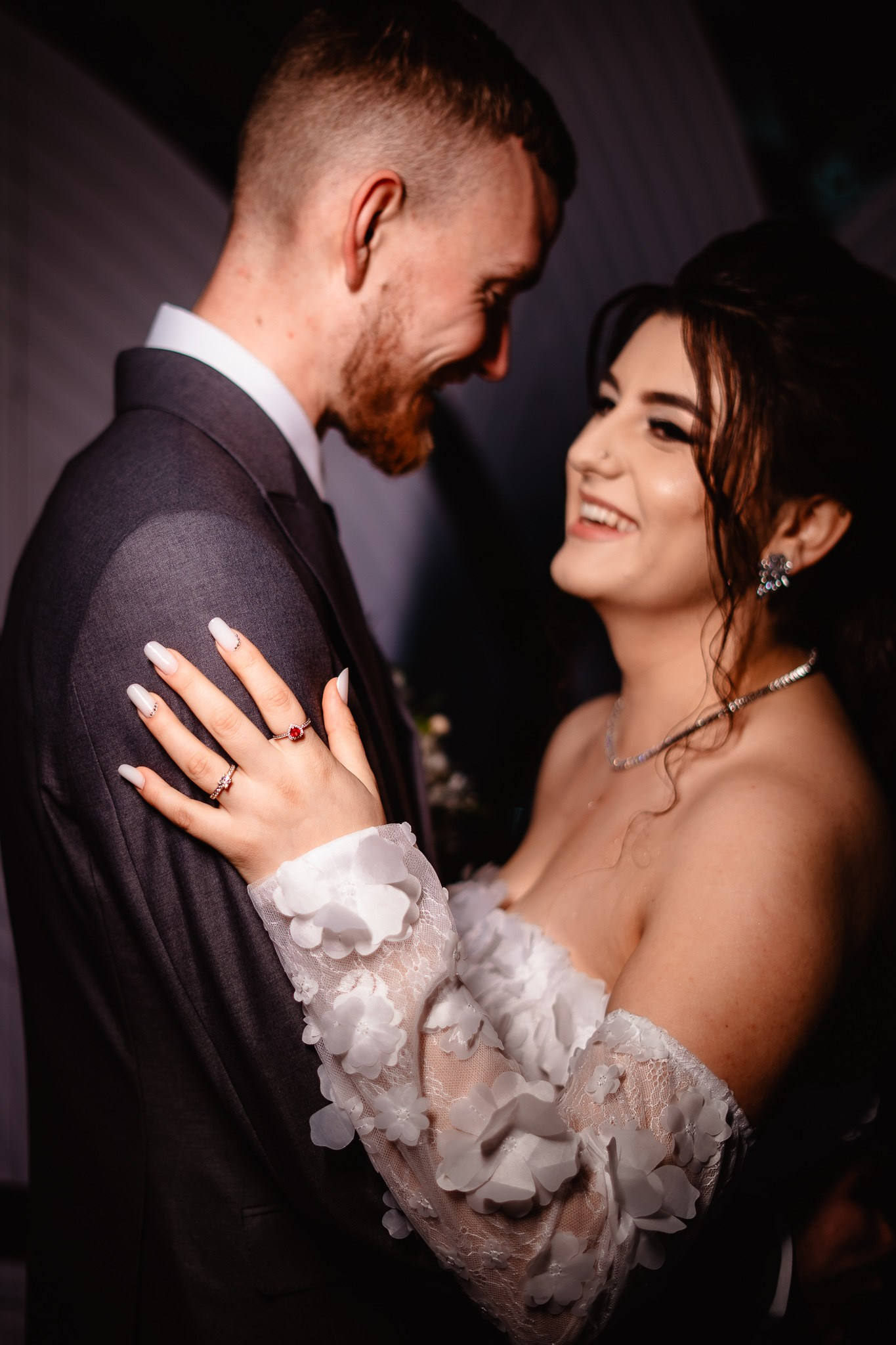 Mireasa zambitoare la sedinta foto