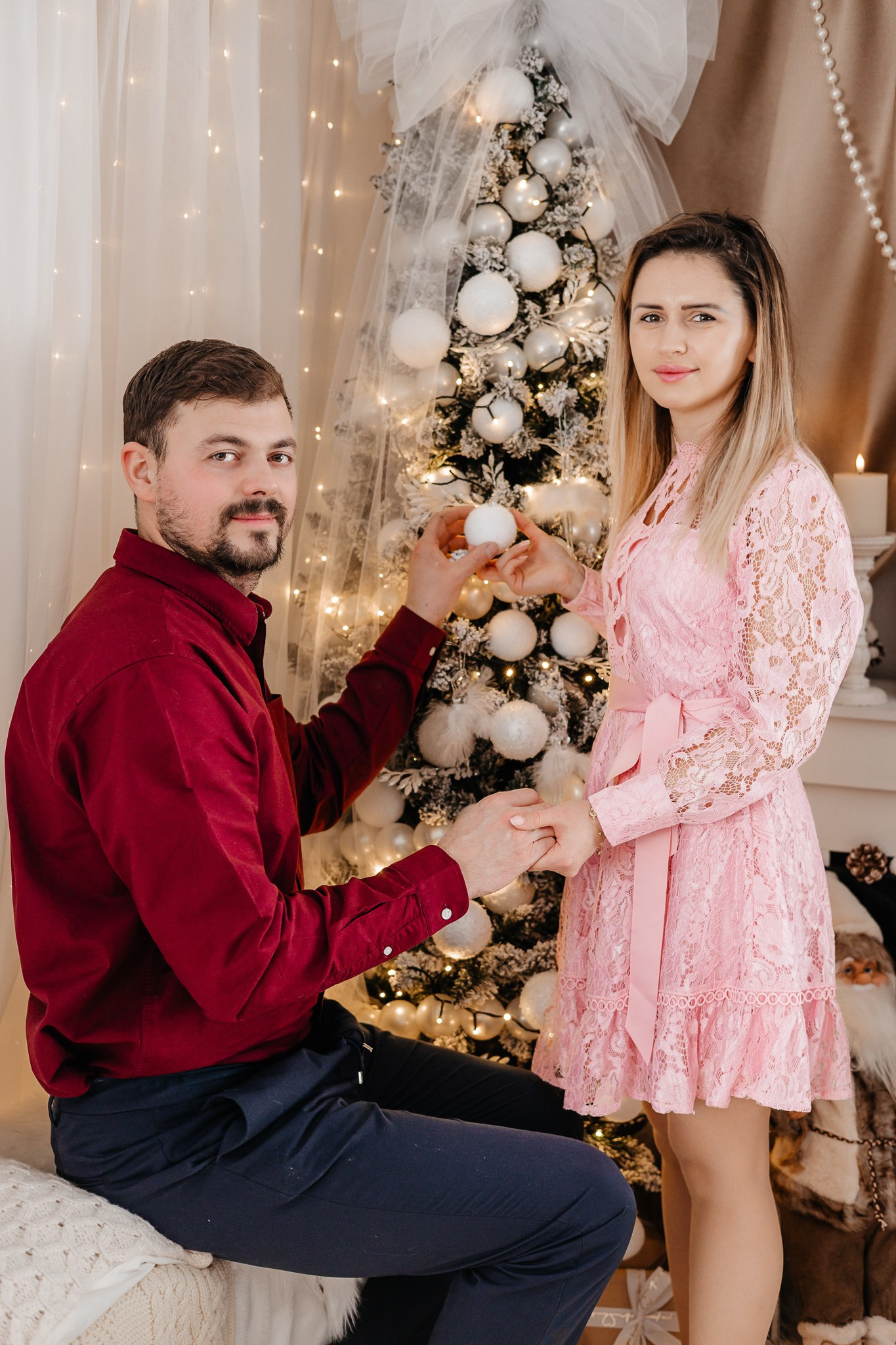 Ședințe Foto Crăciun 2025 Piatra Neamț | Fotografii de Sărbători | FotoACTIV. Fotograf Profesionist Piatra Neamț, Roman, Târgu Neamț, Bicaz, Neamț | Studio, Nuntă, Botez, Eveniment | FotoACTIV