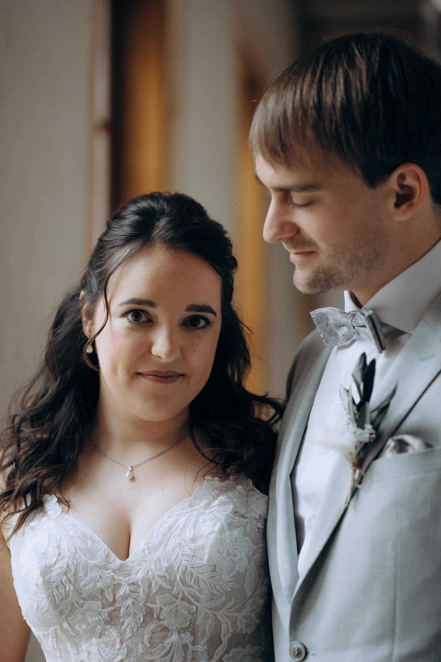 Porträt des Brautpaars – natürliche Hochzeitsfotografie Sachsen