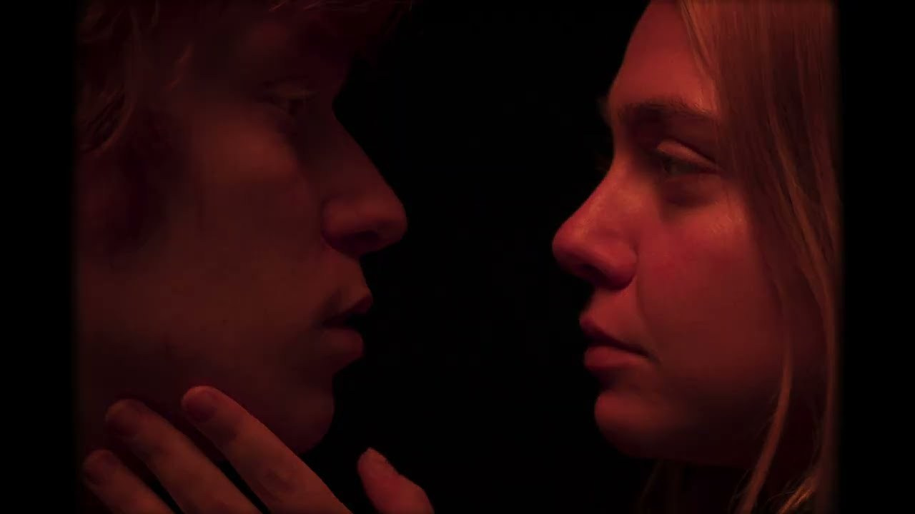 DENISDENIS: «El amor es la esperanza que se necesita» — la banda gaditana que convierte emoción en identidad | FOTKAI