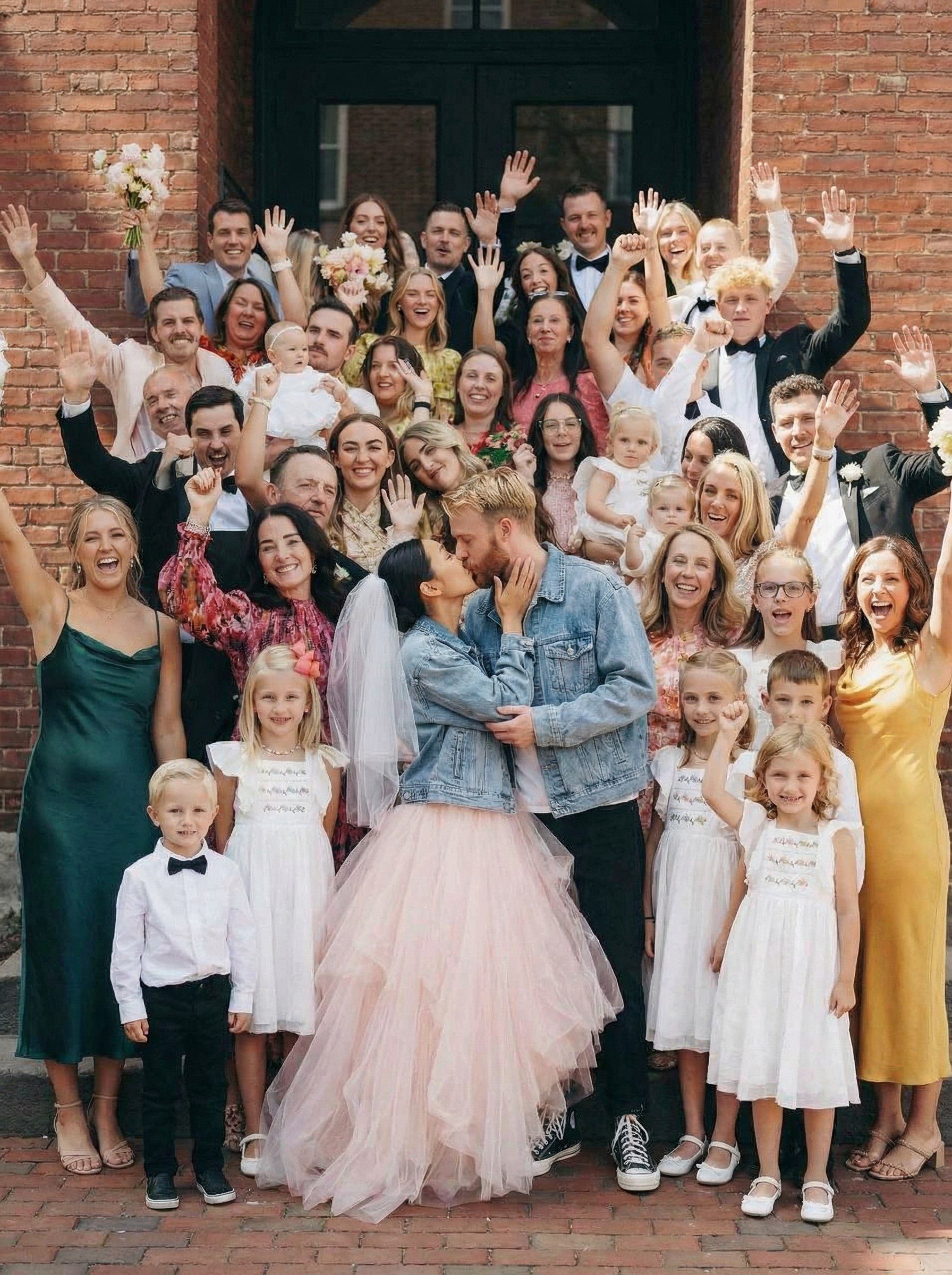 Gruppenfotos auf der Hochzeit: Tipps für authentische Erinnerungen