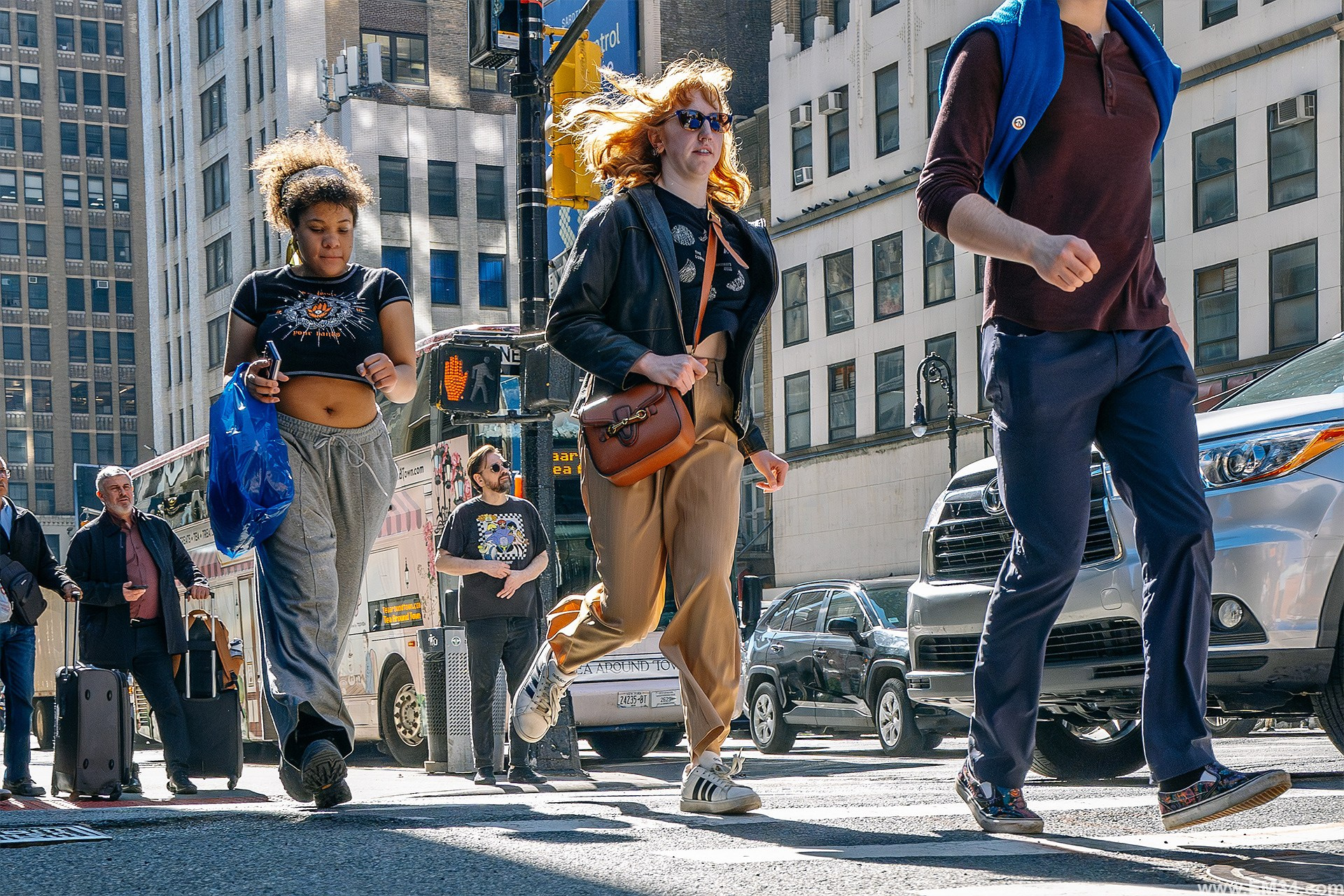 Best Street Photographer in New York City — Candid NYC Moments Captured by Emin Kuliyev. Emin Kuliyev — Award-Winning Wedding Photojournalist NYC & USA | Best Wedding Photographer Known for Candid, Timeless Moments