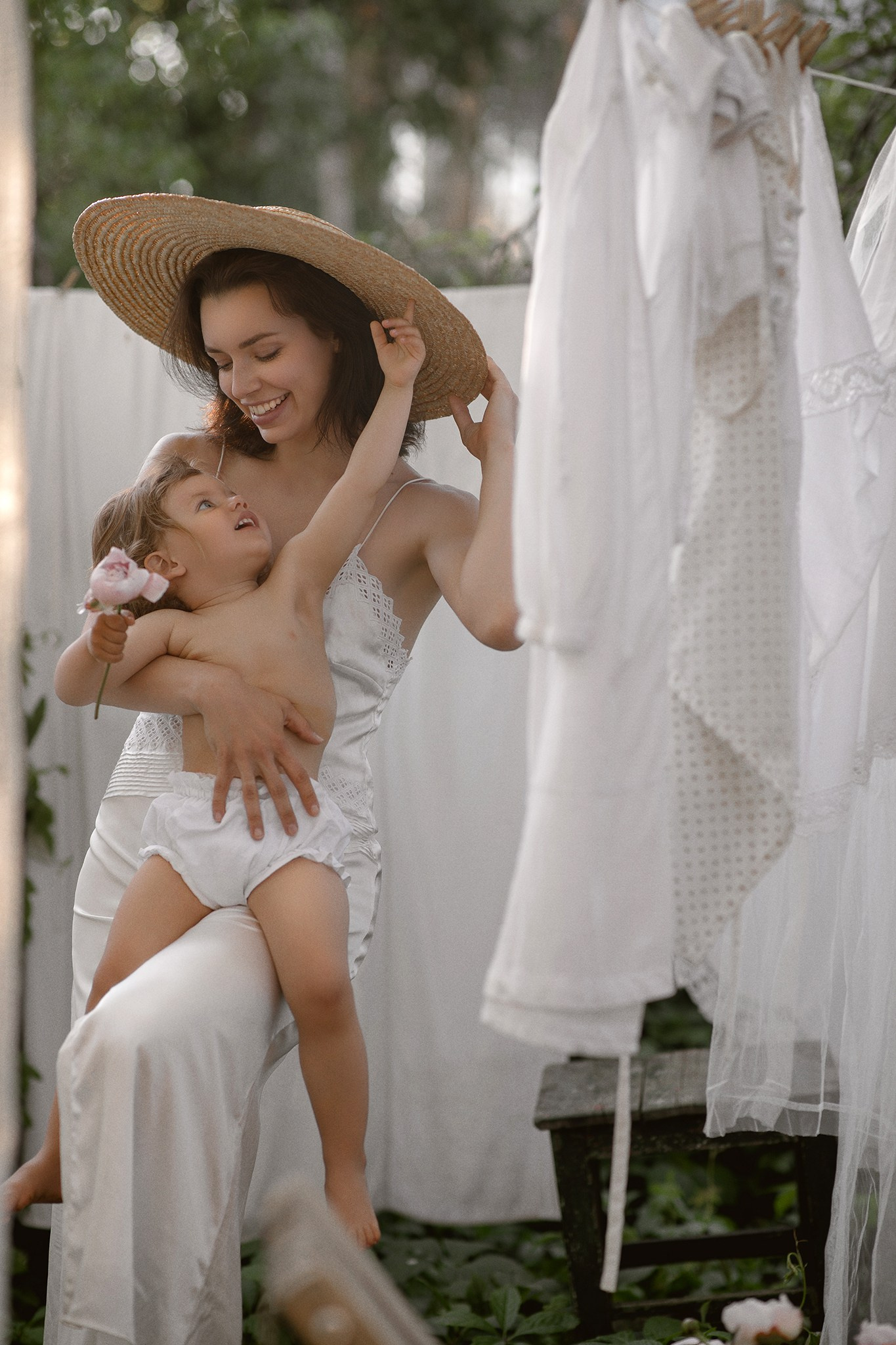 Women and maternity photographer in Brussels, Belgium