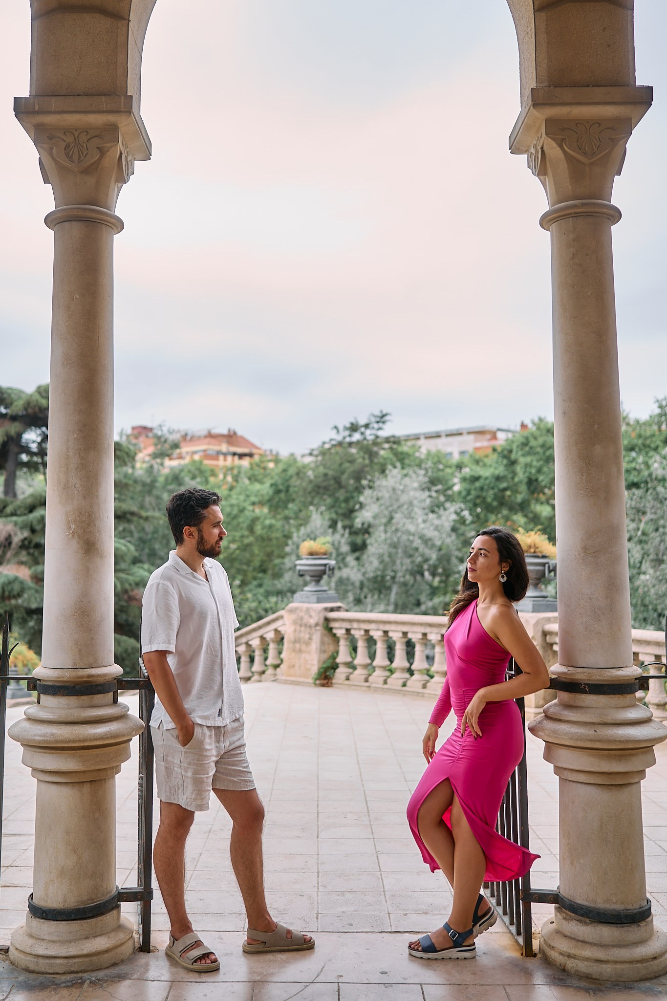 Description of the Ciutadella Parc location for a  love-story or individual photo shoot in Barcelona, examples of photos. POSTCARD.BCN Photographer Kate in Barcelona. Love-story, family or individual photo shoots