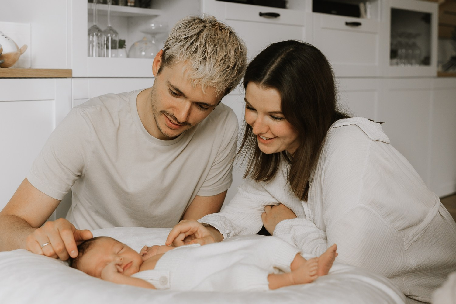 Neugeborenenfotografie Düsseldorf, Newborn Shooting Düsseldorf, Babyfotograf Düsseldorf, natürliche Babyfotos, Familienfotografie Düsseldorf, Neugeborenenshooting NRW.