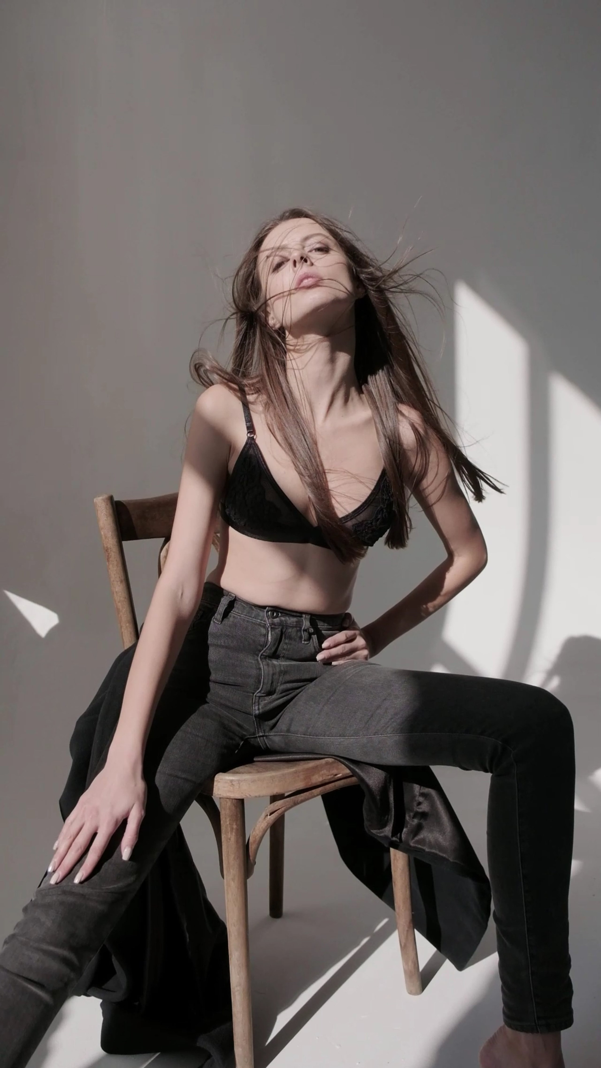 Fashion videographer Dubai. Anton Mislawsky photographer and filmmaker