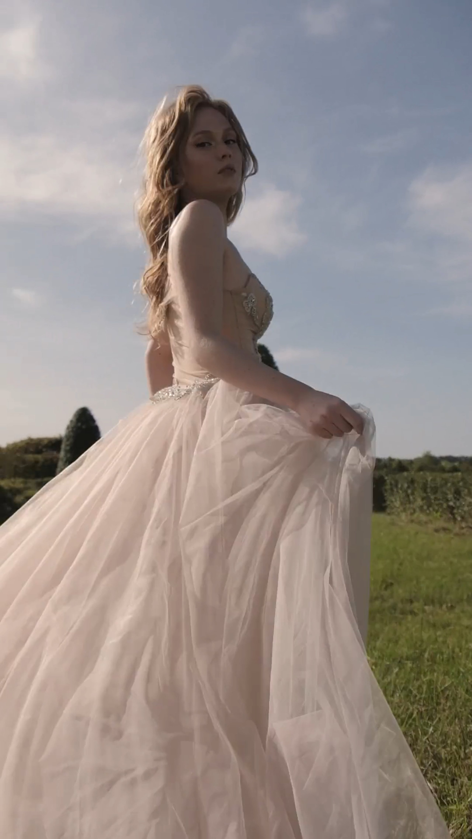 Fashion videographer Dubai. Anton Mislawsky photographer and filmmaker
