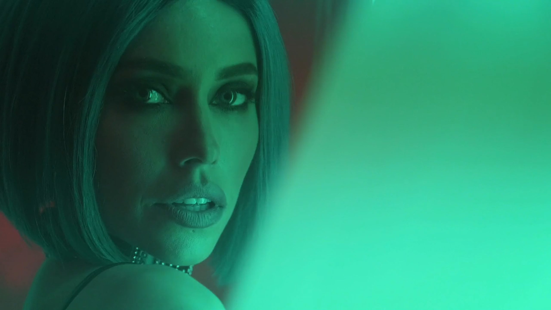 Fashion videographer Dubai. Anton Mislawsky photographer and filmmaker