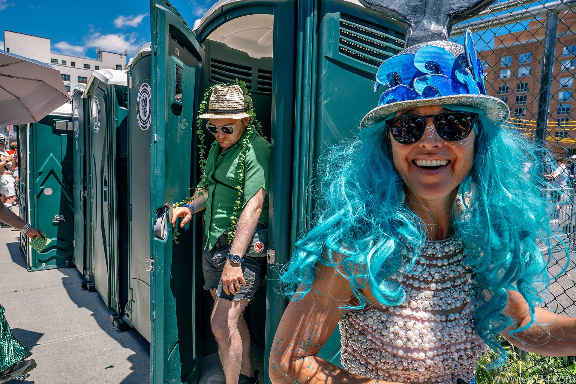 Best Street Photographer in New York City — Candid NYC Moments Captured by Emin Kuliyev. Emin Kuliyev — Award-Winning Wedding Photojournalist NYC & USA | Best Wedding Photographer Known for Candid, Timeless Moments
