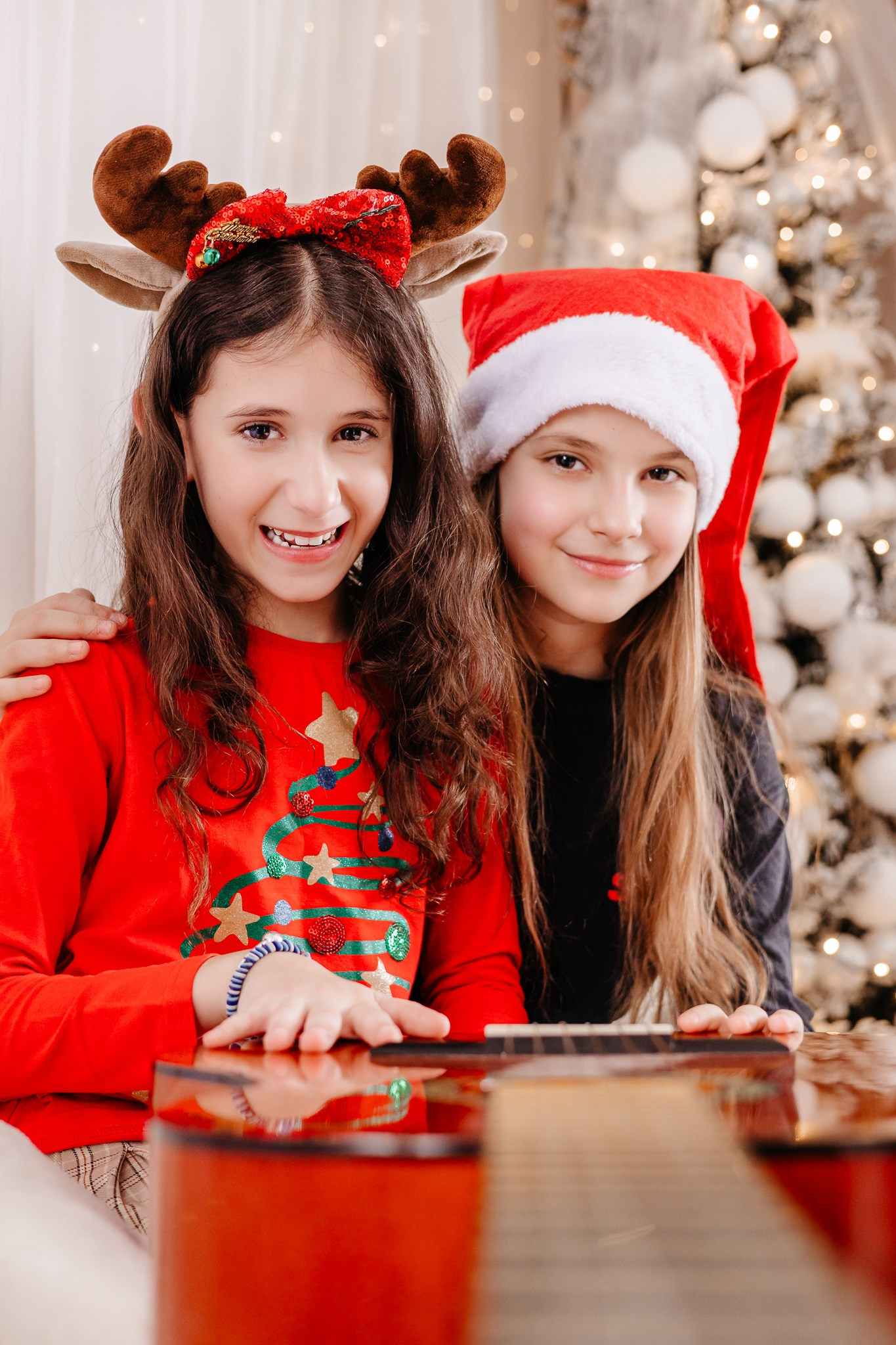 Ședințe Foto Crăciun 2025 Piatra Neamț | Fotografii de Sărbători | FotoACTIV. Fotograf Profesionist Piatra Neamț, Roman, Târgu Neamț, Bicaz, Neamț | Studio, Nuntă, Botez, Eveniment | FotoACTIV