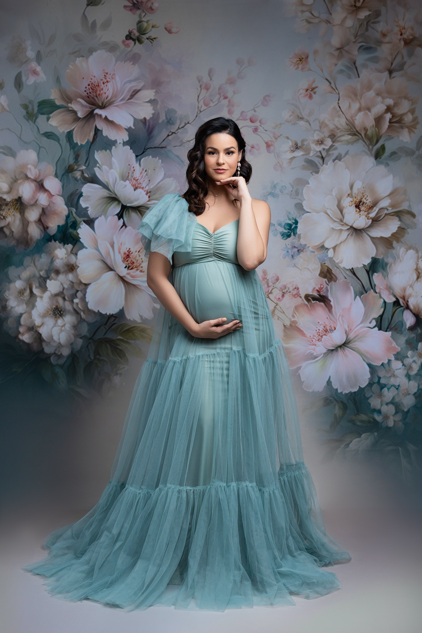 Professional family, maternity & newborn photographer in North Charleston, SC, creating timeless portraits