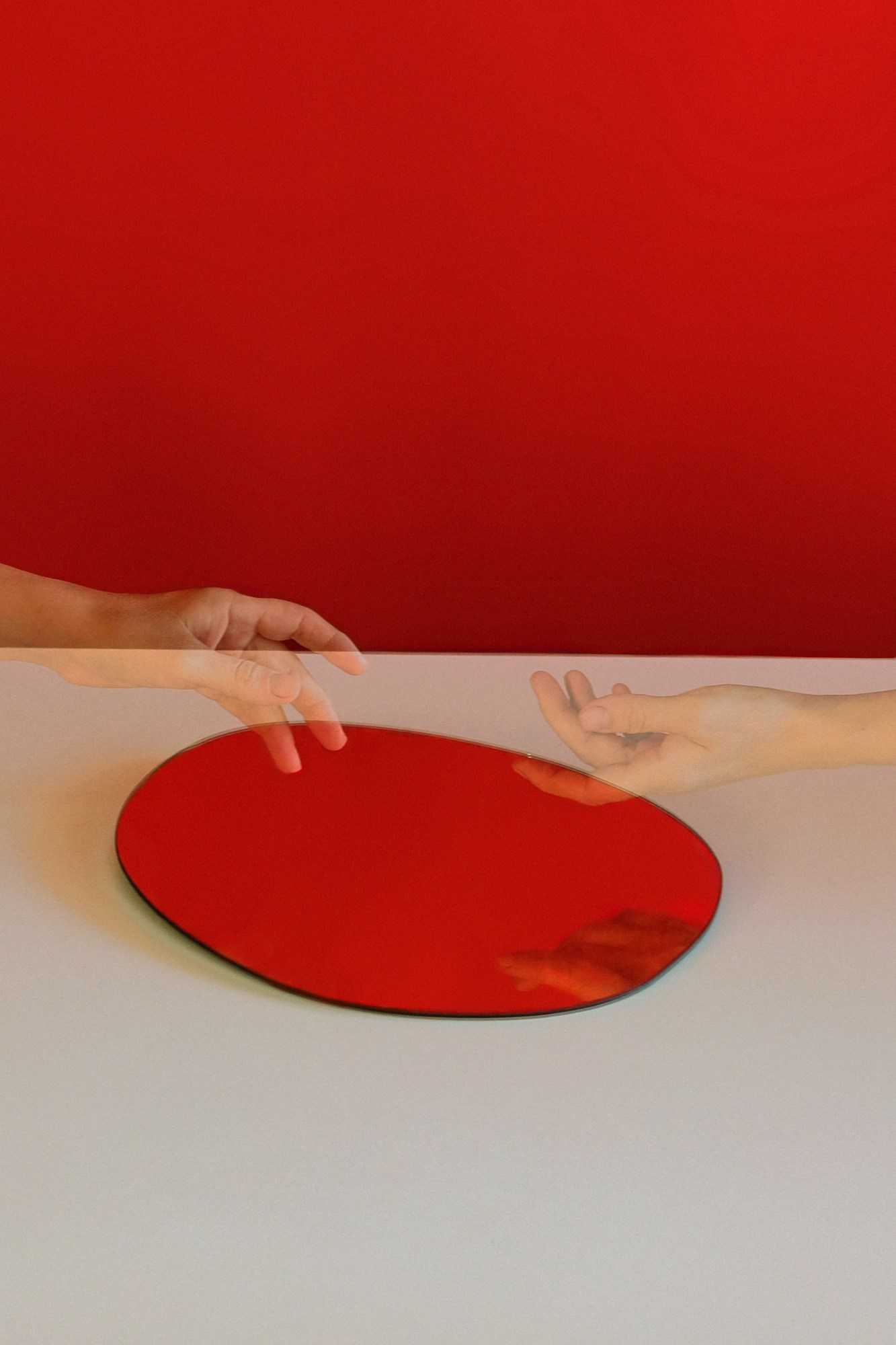 Self_portraits. Red. Portrait photographer Alena Novgorodtseva