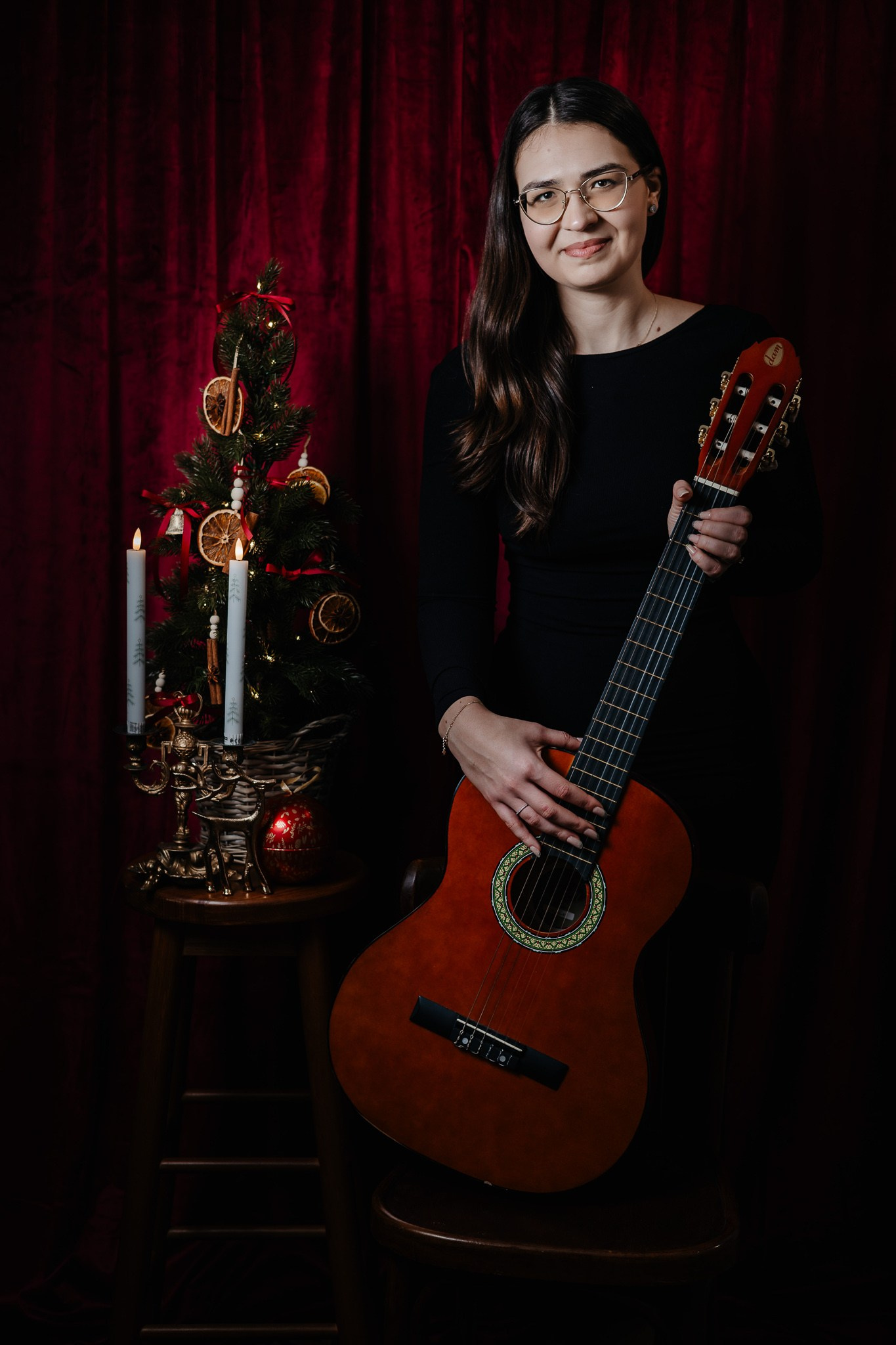 Ședințe Foto Crăciun 2025 Piatra Neamț | Fotografii de Sărbători | FotoACTIV. Fotograf Profesionist Piatra Neamț, Roman, Târgu Neamț, Bicaz, Neamț | Studio, Nuntă, Botez, Eveniment | FotoACTIV