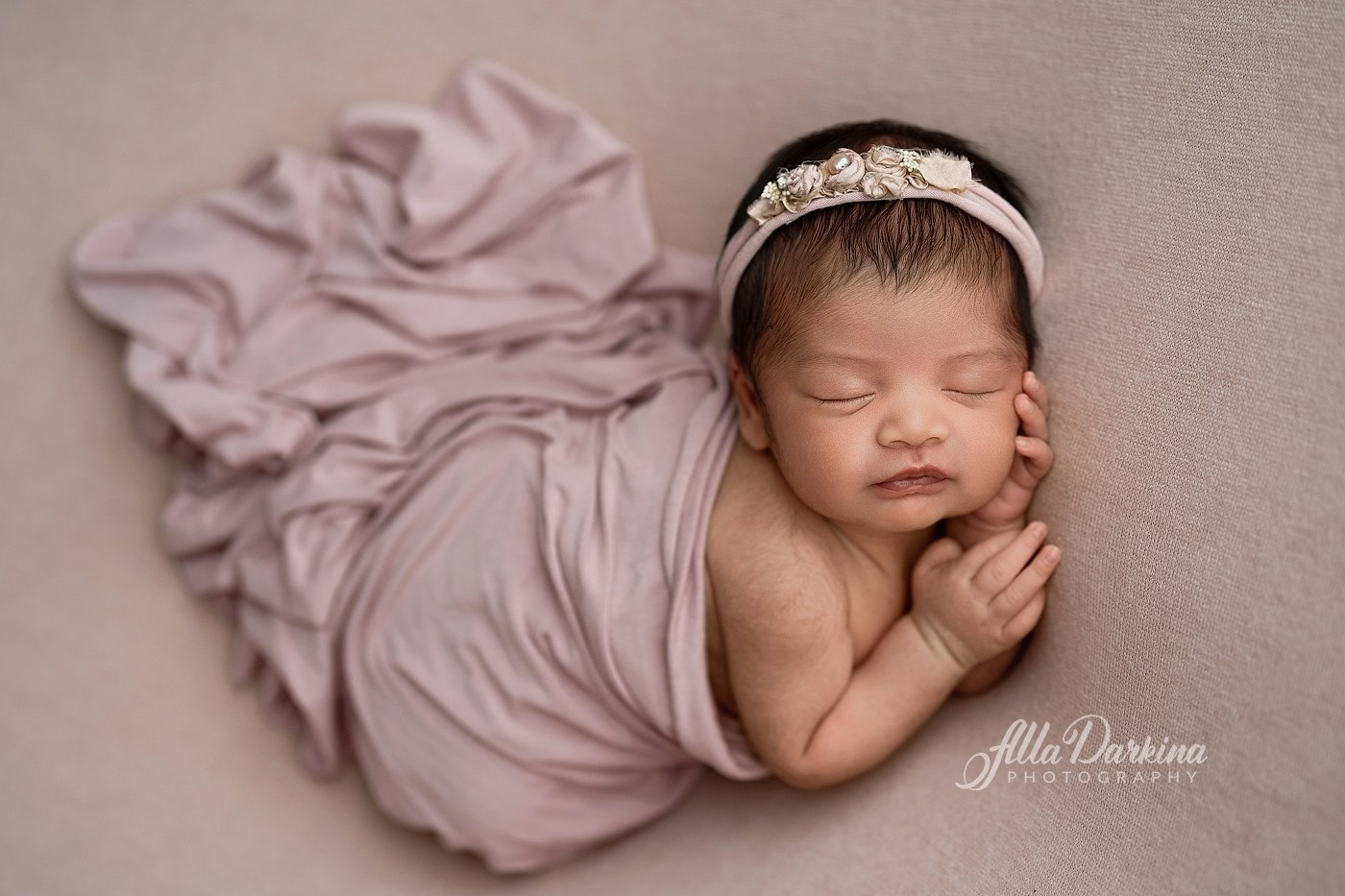 Newborn Photography in Kellyville, Sydney | Beautiful Family & Generational Portraits