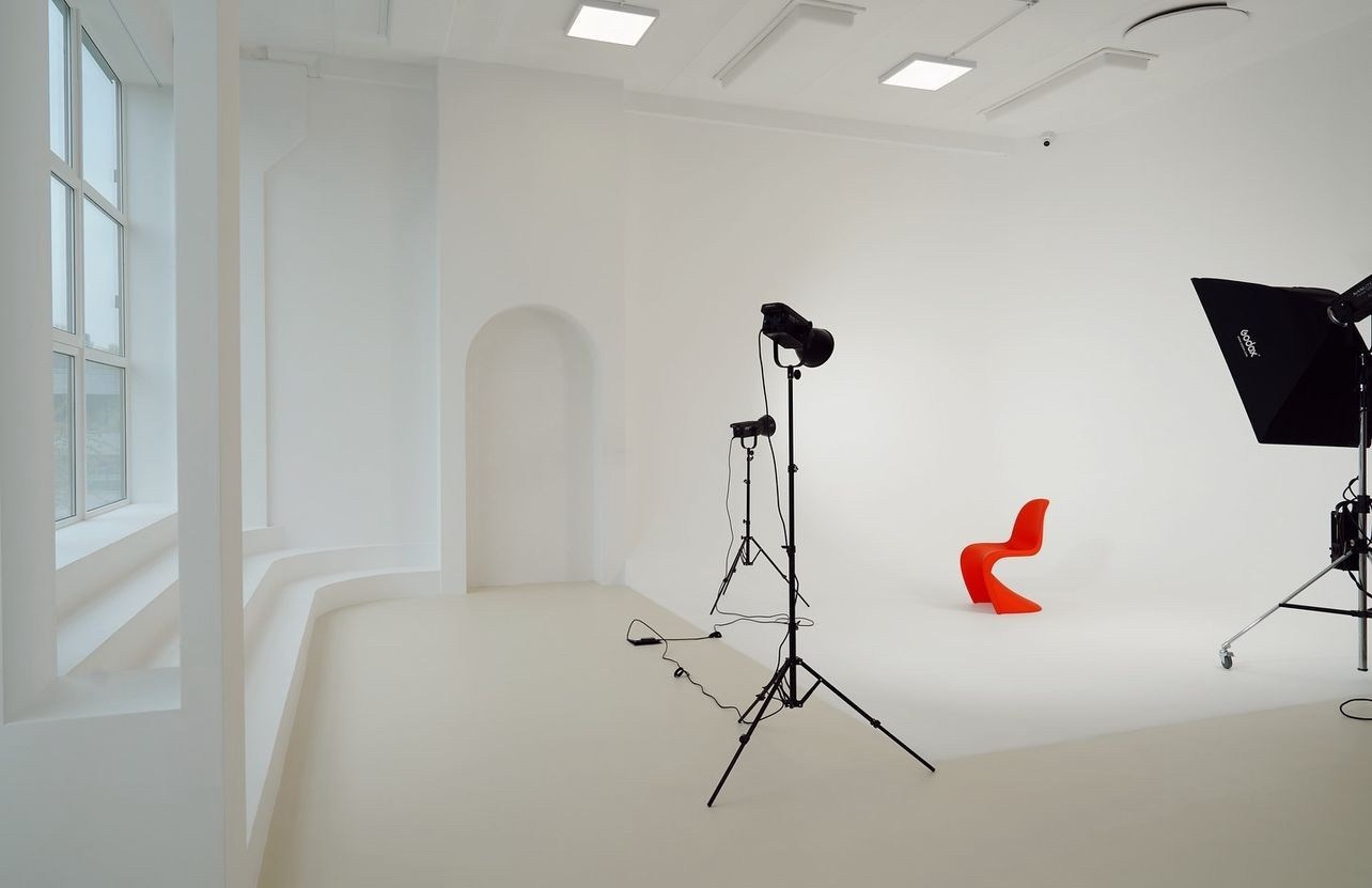 Nuomojamos Fotostudijos Vilniuje. Framed by Evelina | Vestuvių fotografė