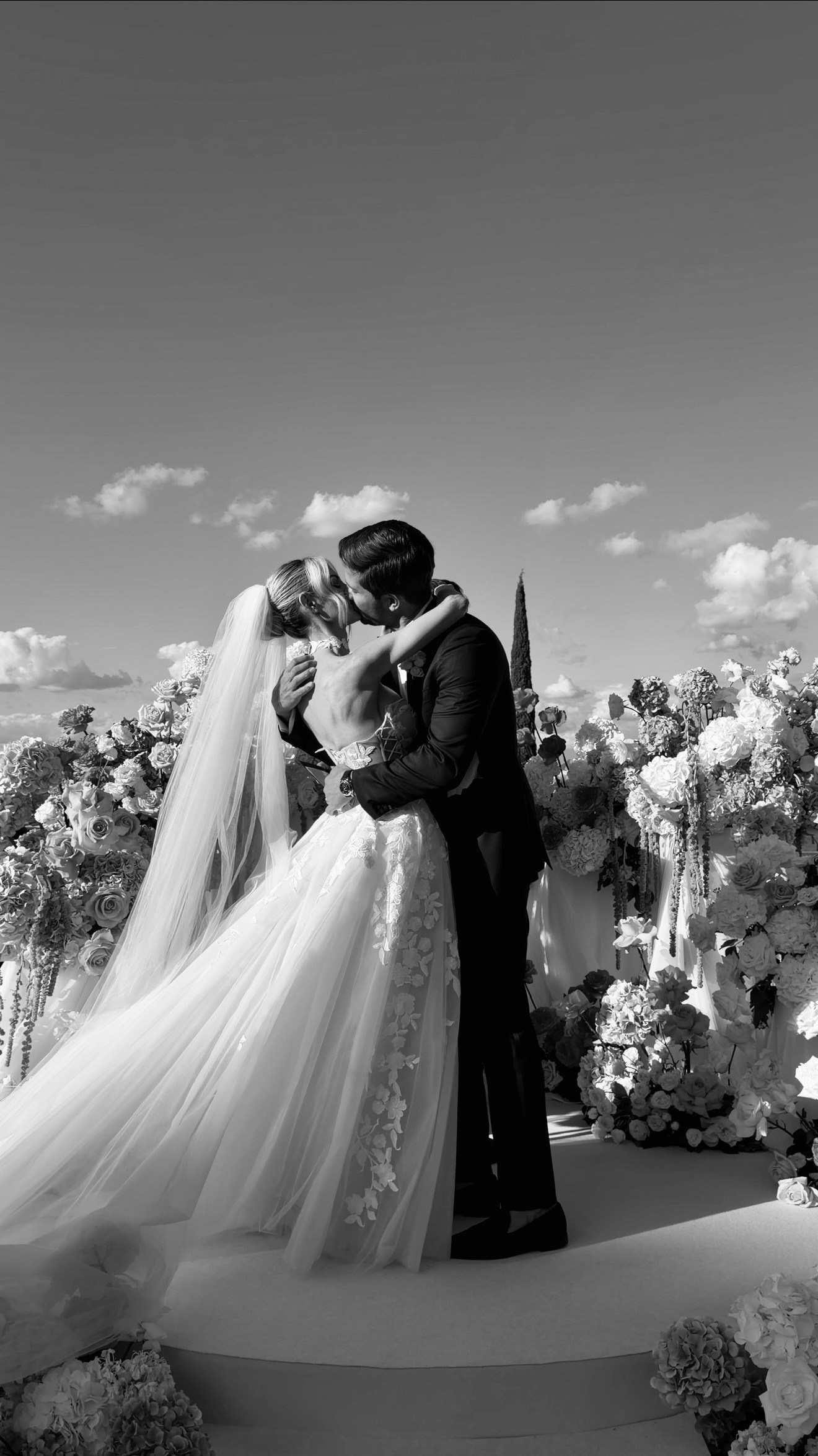 CONTENT CREATION. ALEX ZARIES, WEDDING VIDEOGRAPHER