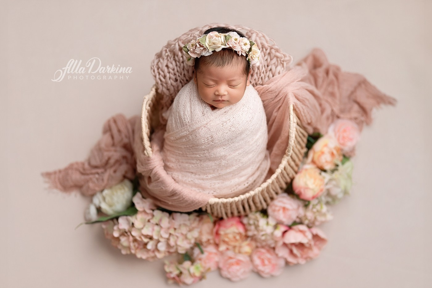 Newborn Photography in Kellyville, Sydney | Beautiful Family & Generational Portraits