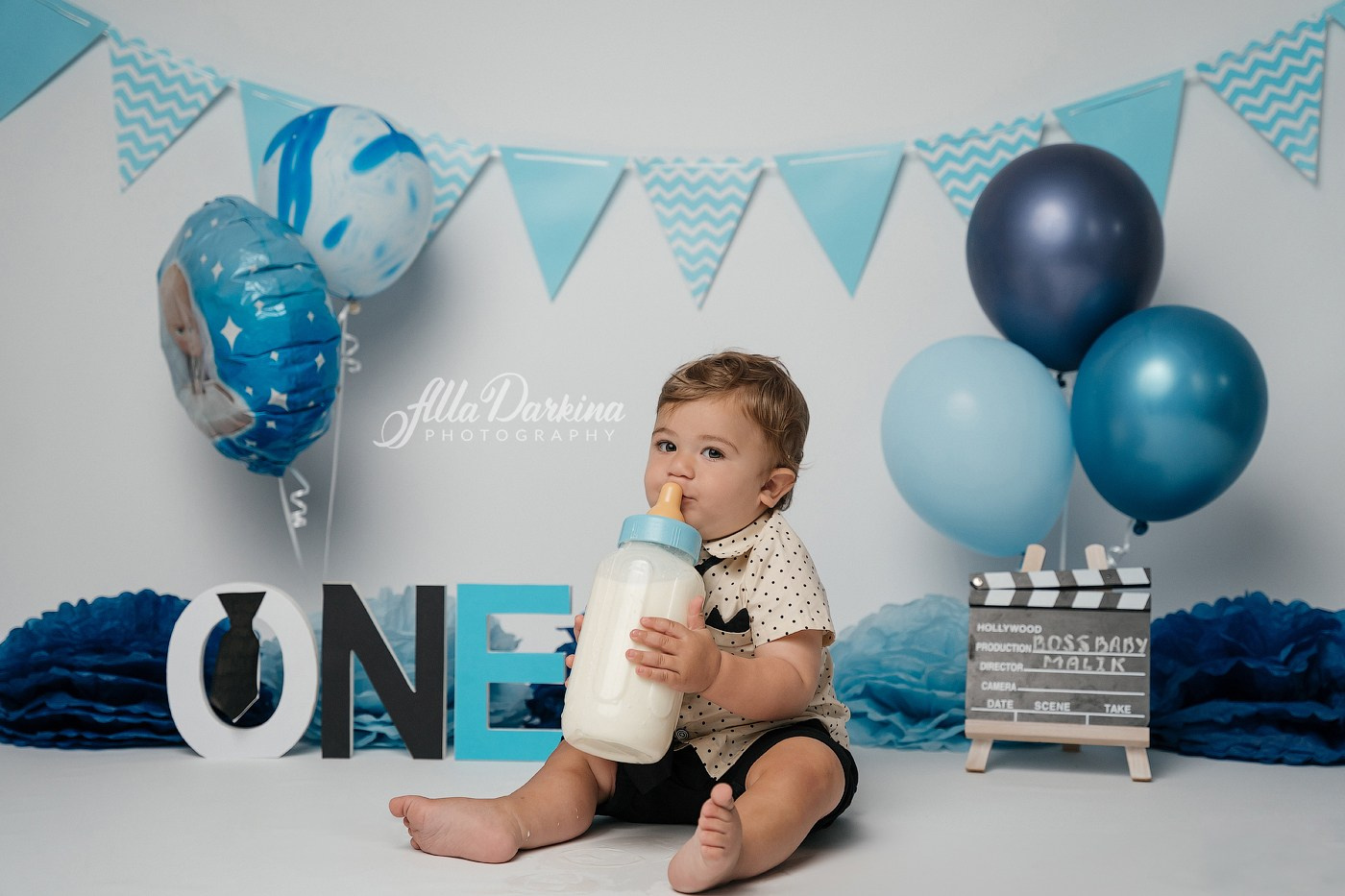 Cake smash session price guide. Newborn and family photographer. Hills District. Sydney