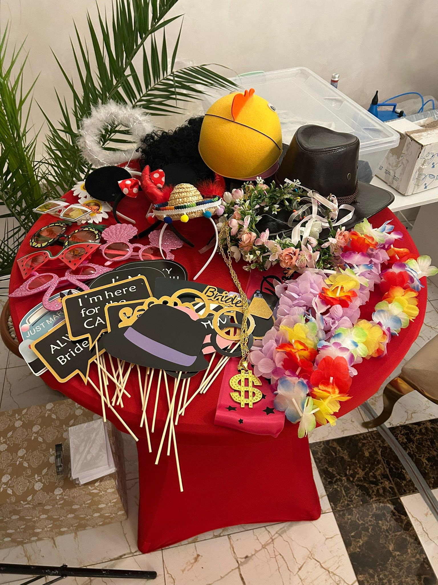 Cabina foto - Cabina cu Zâmbete. Bogdan Vancea | Fotograf Nunta | Fotograf Botez |