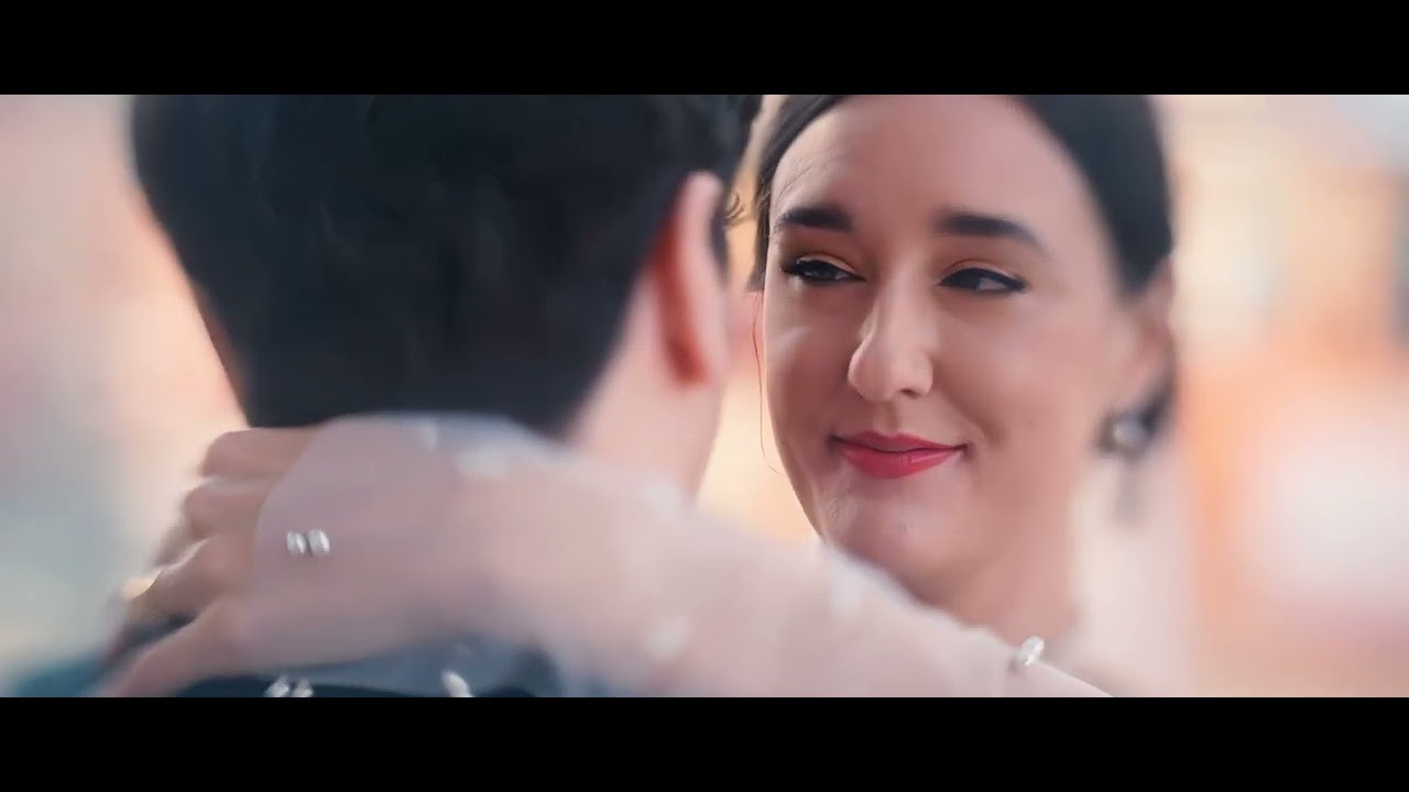 Kelly & Tommy — Luna Park at Coney Island, Brooklyn, New York. Emin Kuliyev — Award-Winning Wedding Photojournalist NYC & USA | Best Wedding Photographer Known for Candid, Timeless Moments