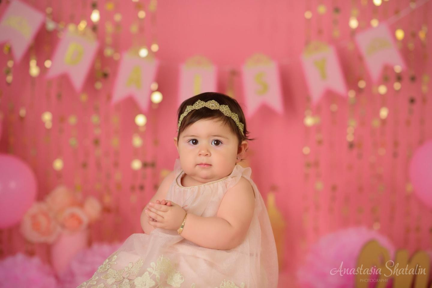 Princess cake smash Roseville, Rocklin, Folsom. Family photographer in Roseville, Rocklin, Folsom, Sacramento