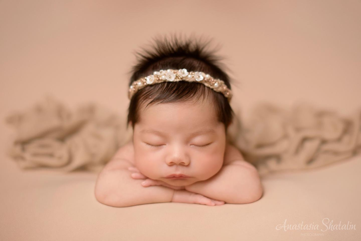 Newborn photographer Roseville. Family photographer in Roseville, Rocklin, Folsom, Sacramento