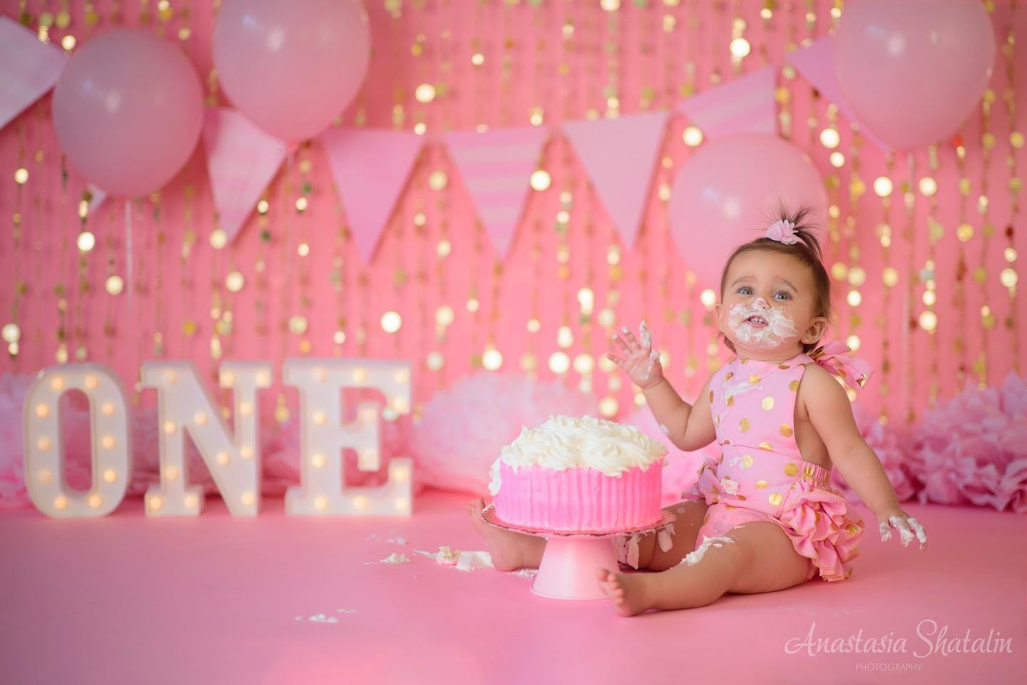 First birthday baby photographer Roseville. Family photographer in Roseville, Rocklin, Folsom, Sacramento