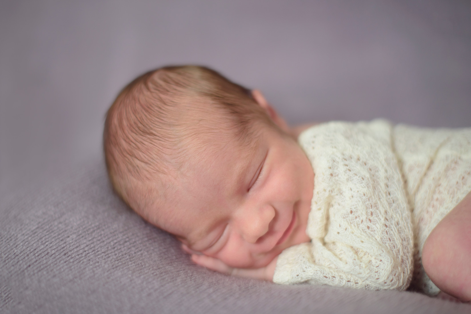 Newborn photography in Roseville, CA. Family photographer in Roseville, Rocklin, Folsom, Sacramento