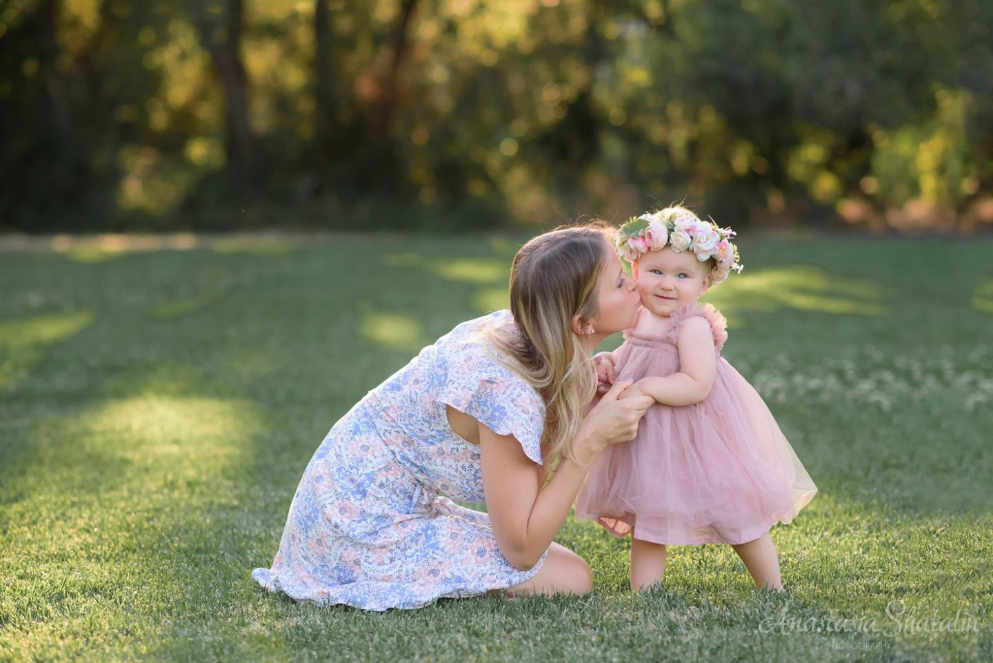 Sunset cake smash 1st birthday photography Rocklin, CA. Family photographer in Roseville, Rocklin, Folsom, Sacramento