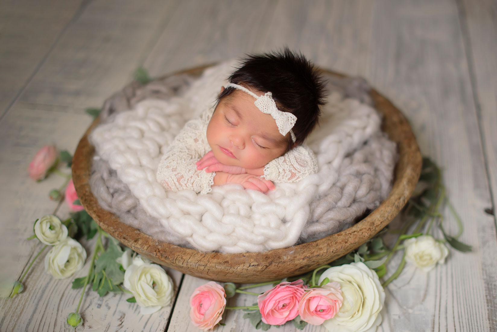 Newborn photography in Roseville. Family photographer in Roseville, Rocklin, Folsom, Sacramento