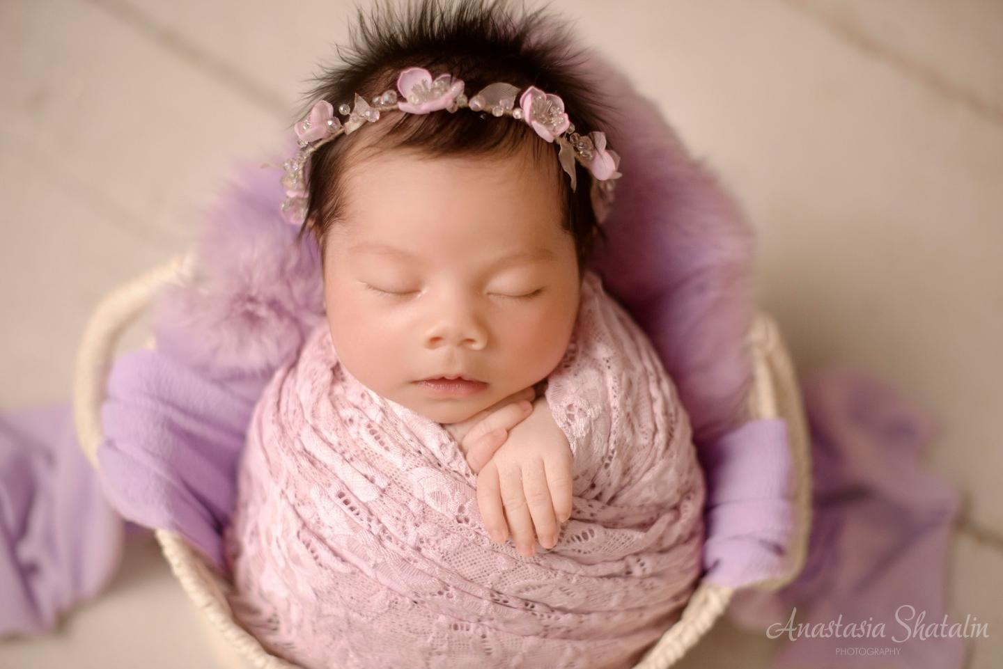 Newborn photographer Roseville. Family photographer in Roseville, Rocklin, Folsom, Sacramento