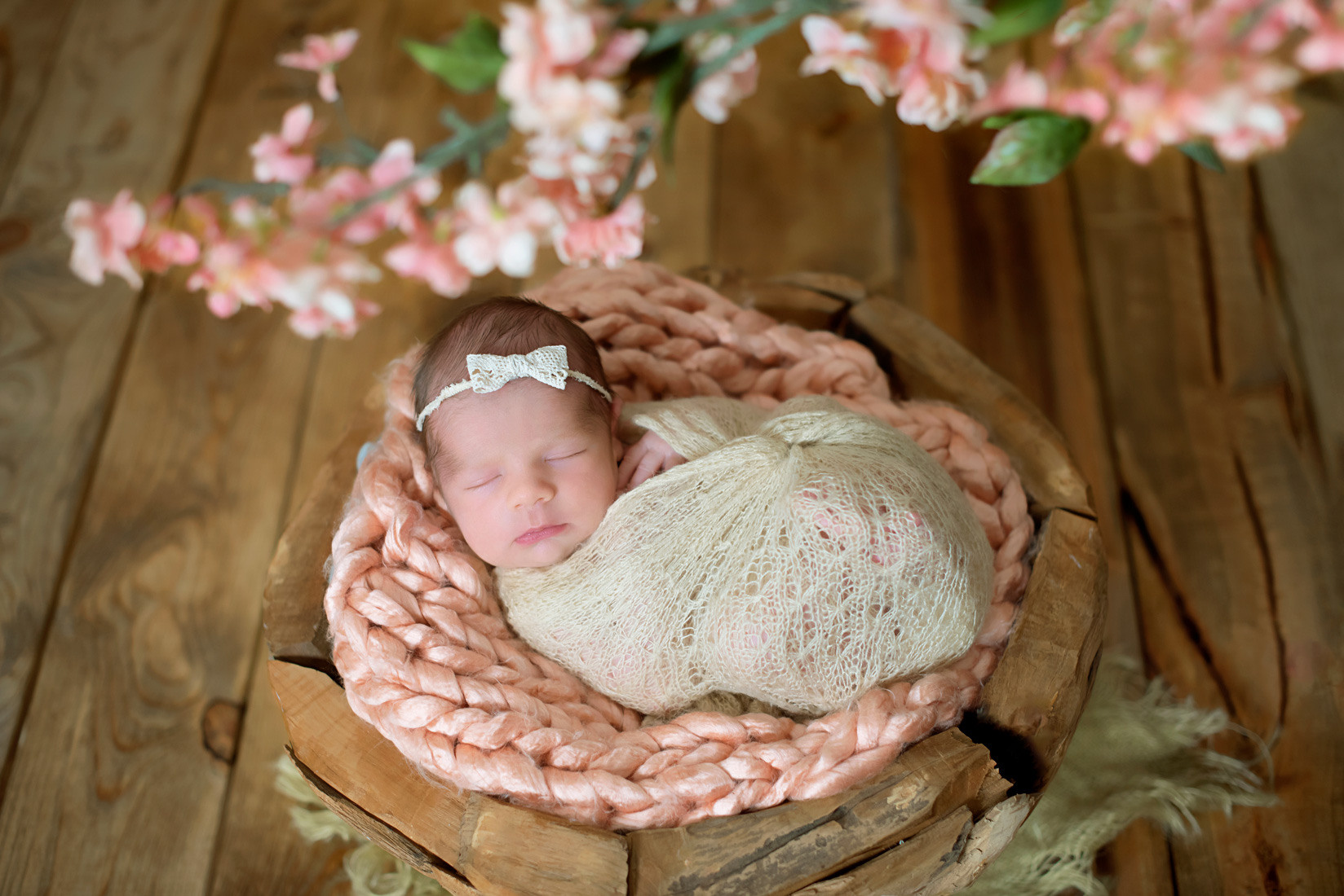Newborn photography in Roseville, CA. Family photographer in Roseville, Rocklin, Folsom, Sacramento