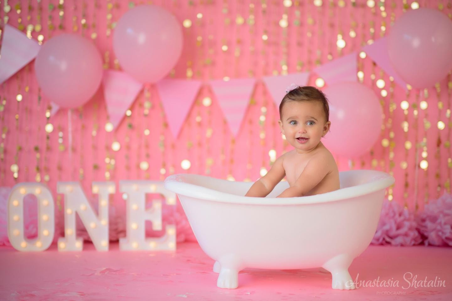 First birthday baby photographer Roseville. Family photographer in Roseville, Rocklin, Folsom, Sacramento