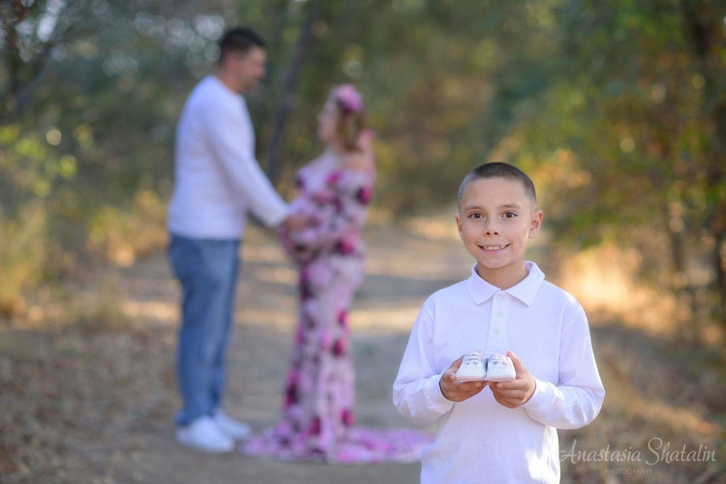 Maternity photoshoot. Family photographer in Roseville, Rocklin, Folsom, Sacramento