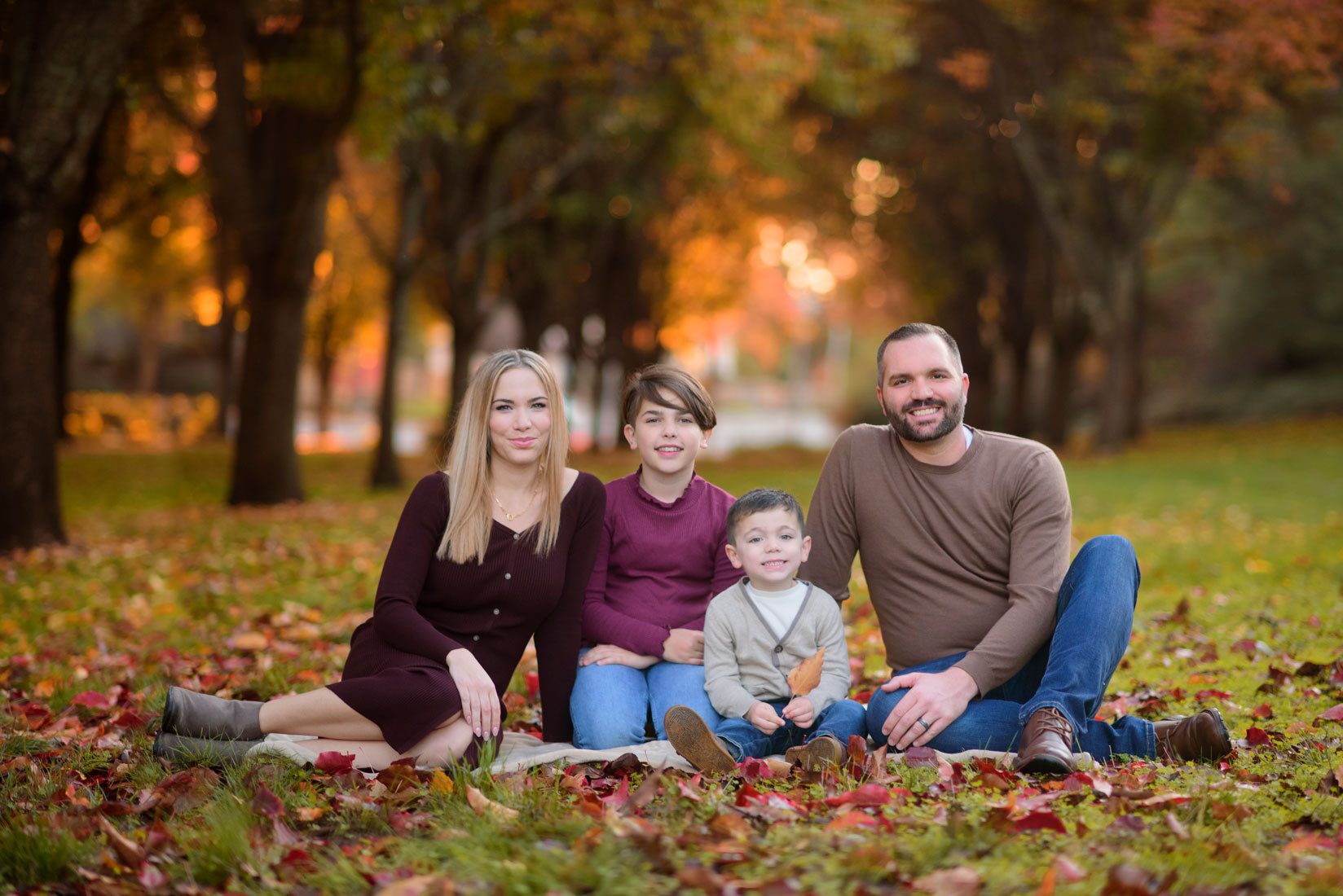 Fall family photographer Rocklin, Roseville, Sacramento. Family photographer in Roseville, Rocklin, Folsom, Sacramento