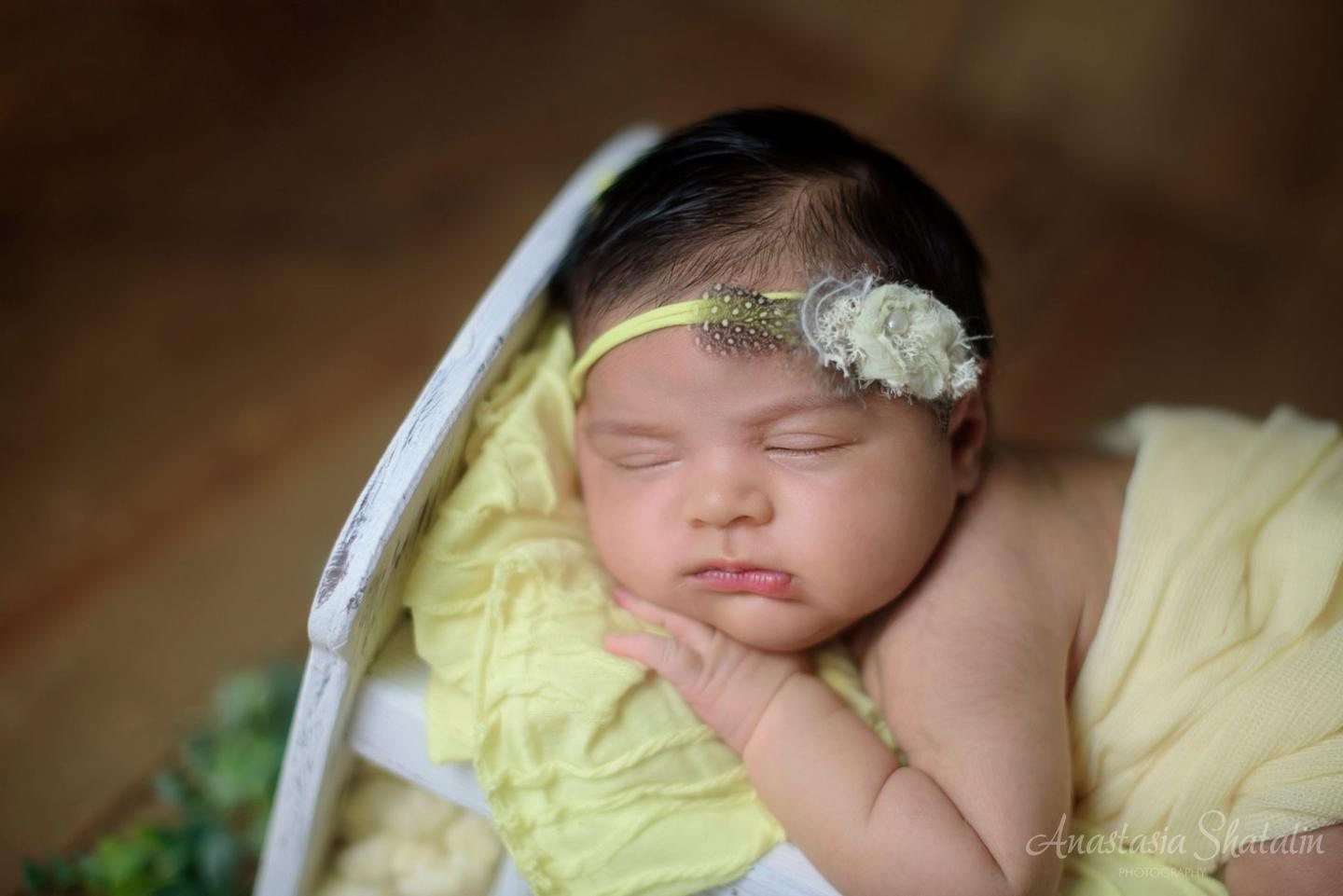 Newborn photo session for baby Amira, 9 days old. Family photographer in Roseville, Rocklin, Folsom, Sacramento