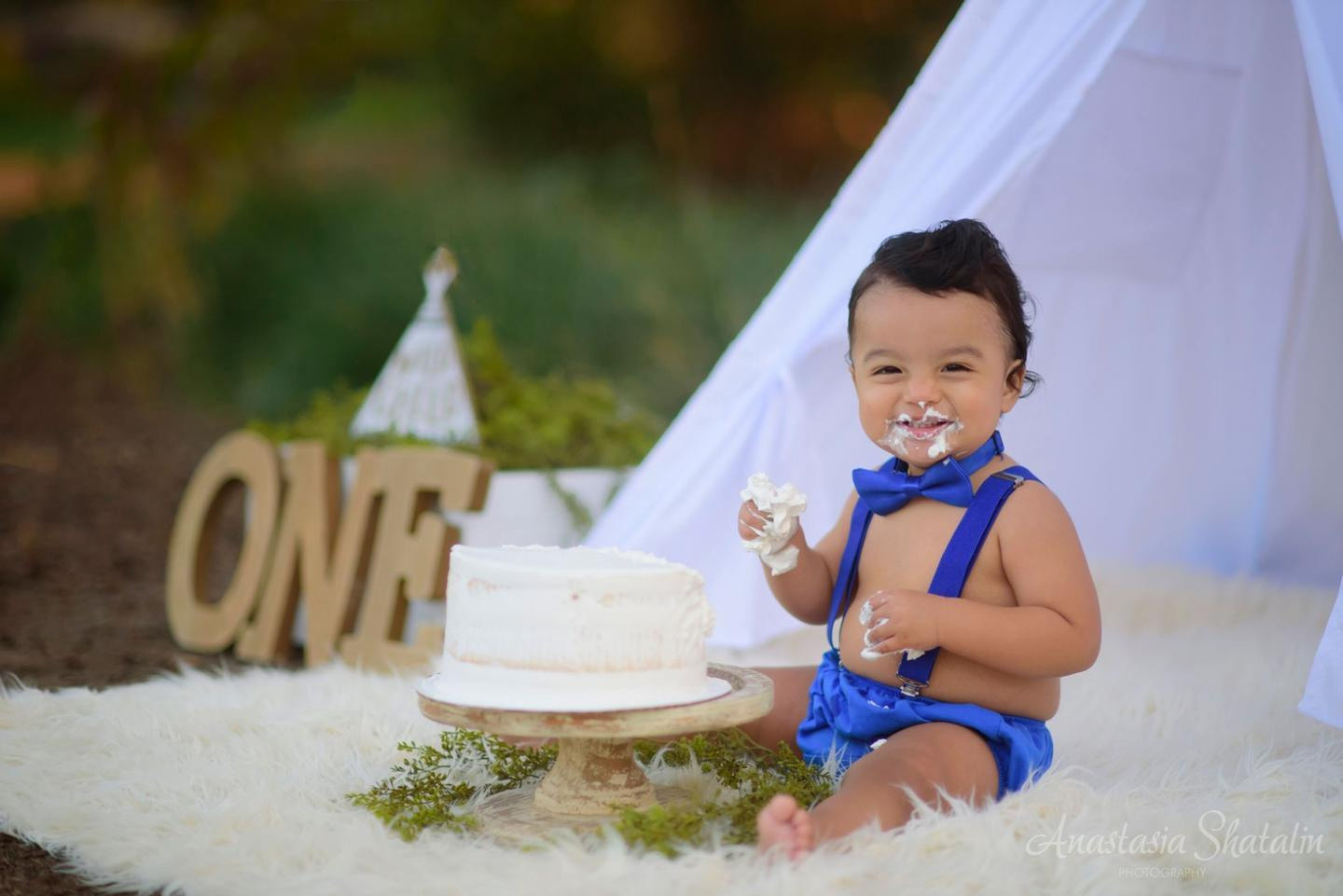 Sacramento first birthday photography. Family photographer in Roseville, Rocklin, Folsom, Sacramento