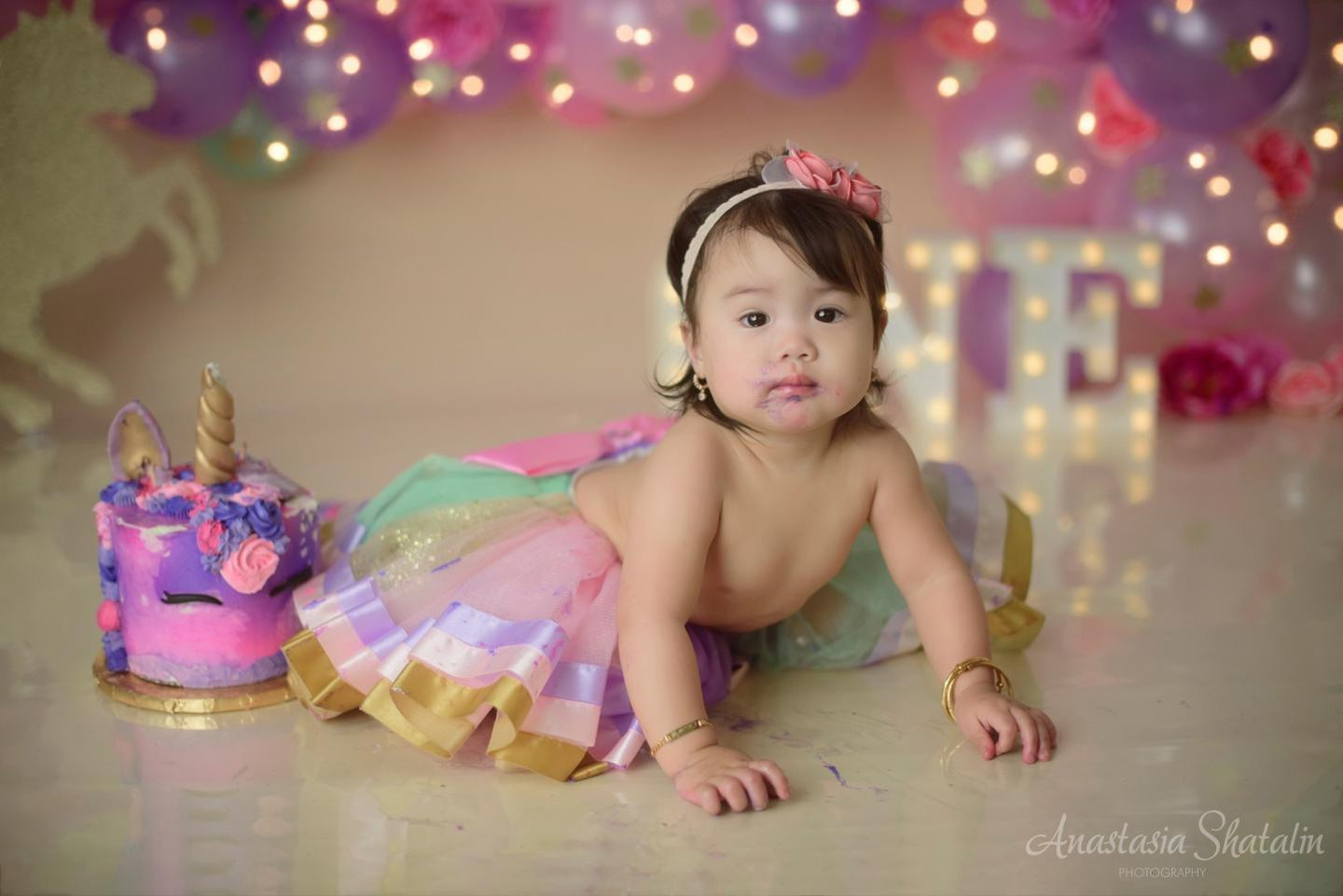 Unicorn first birthday photography session Rocklin. Family photographer in Roseville, Rocklin, Folsom, Sacramento