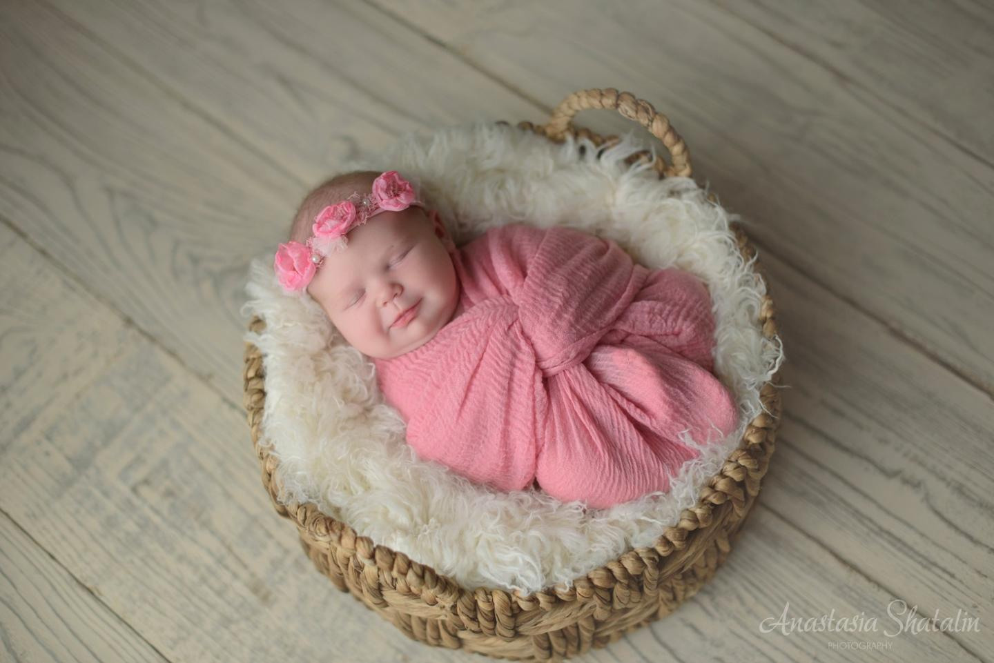 Newborn photographer Rocklin, CA. Family photographer in Roseville, Rocklin, Folsom, Sacramento