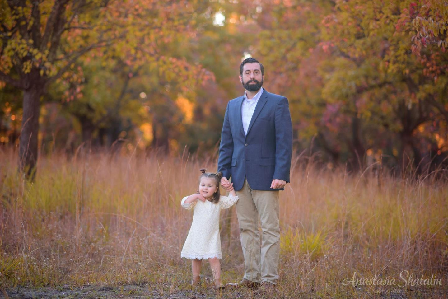 Fall maternity photography Roseville, CA. Family photographer in Roseville, Rocklin, Folsom, Sacramento