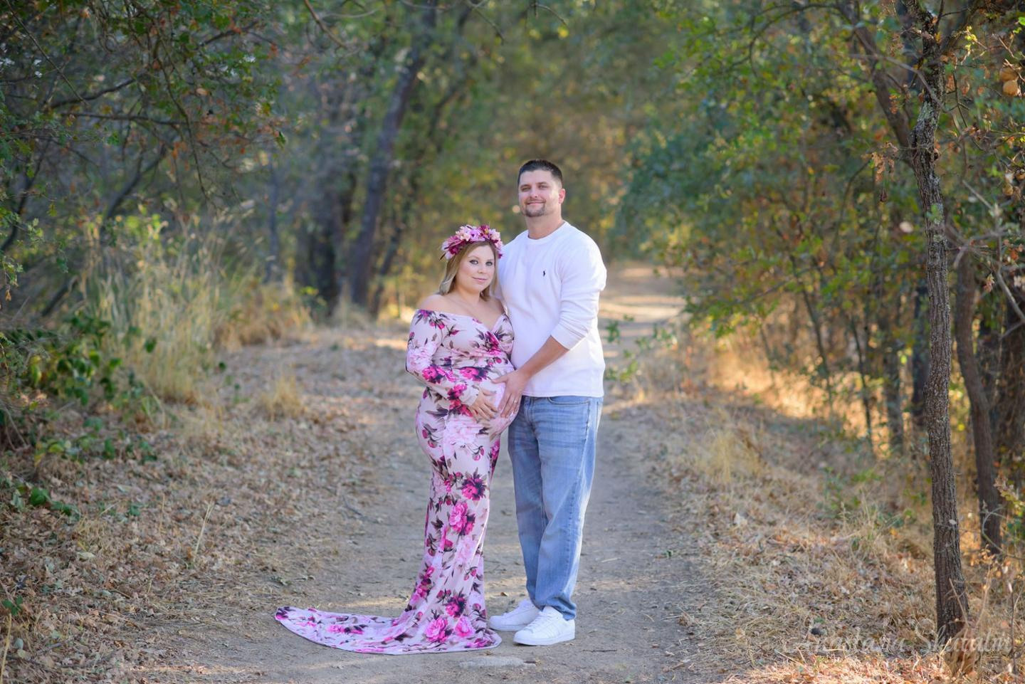 Maternity photoshoot. Family photographer in Roseville, Rocklin, Folsom, Sacramento