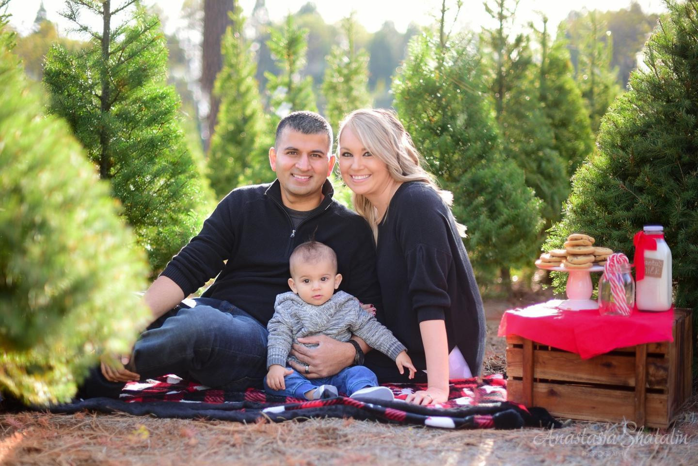 Christmas photography Roseville Christmas mini session Rocklin. Family photographer in Roseville, Rocklin, Folsom, Sacramento