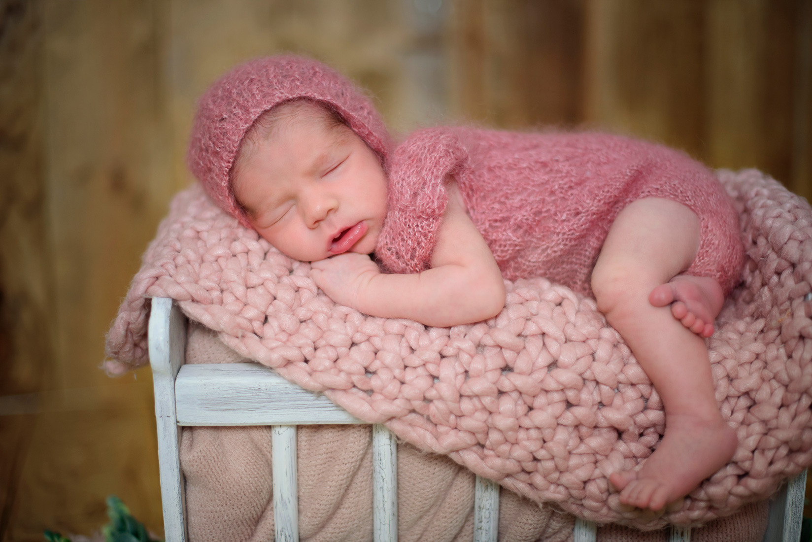 Newborn photography in Roseville, CA. Family photographer in Roseville, Rocklin, Folsom, Sacramento