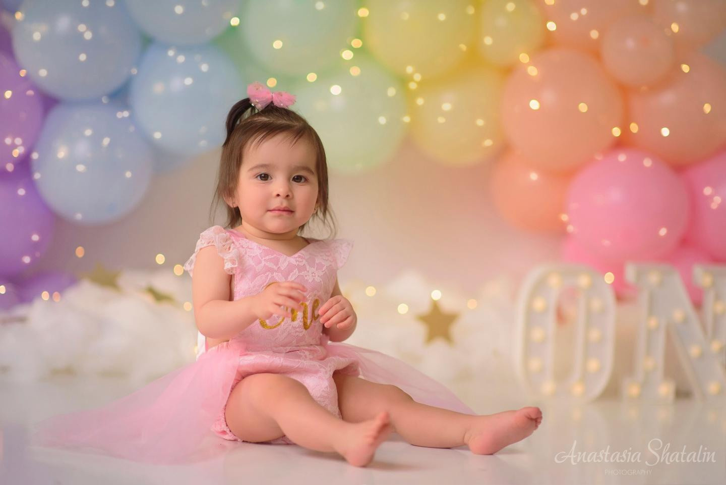 Rainbow cake smash Sacramento, Roseville, Rocklin baby photographer. Family photographer in Roseville, Rocklin, Folsom, Sacramento