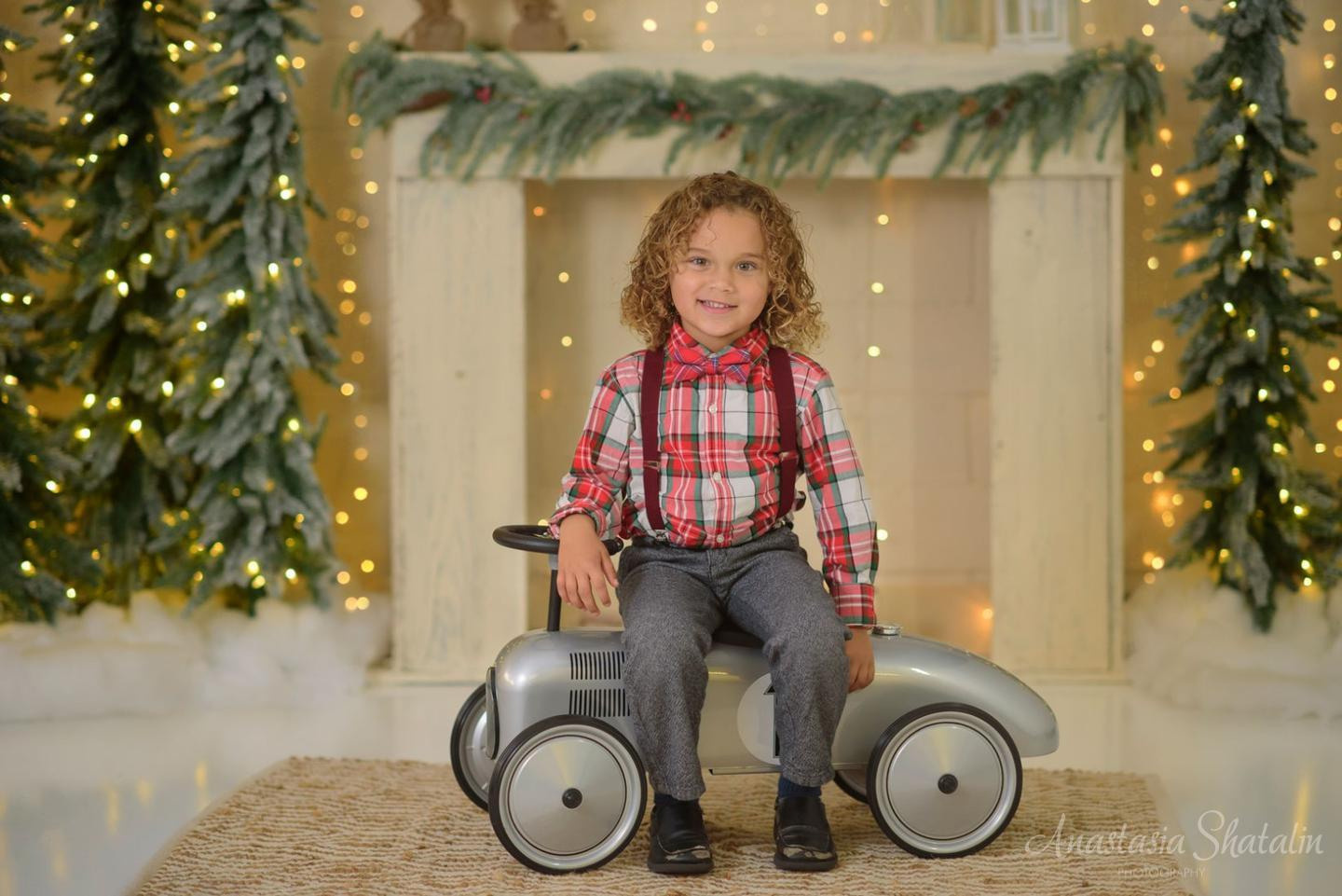 Christmas studio mini session Roseville, Rocklin, Sacramento, Folsom, Elk grove. Family photographer in Roseville, Rocklin, Folsom, Sacramento